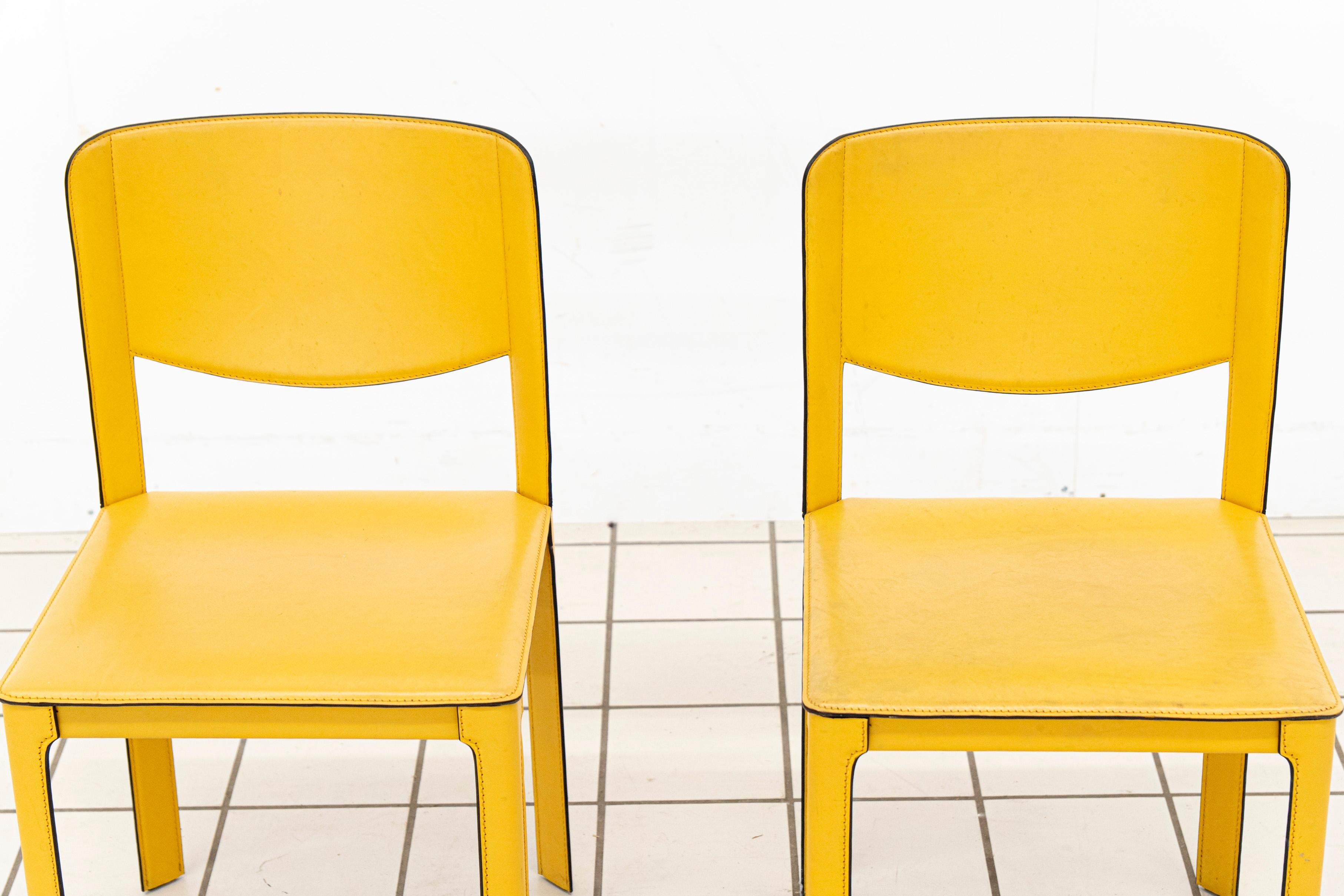 Ein Paar Matteo Grassi Stühle des Designers Tito Agnoli (Italienisch) im Angebot