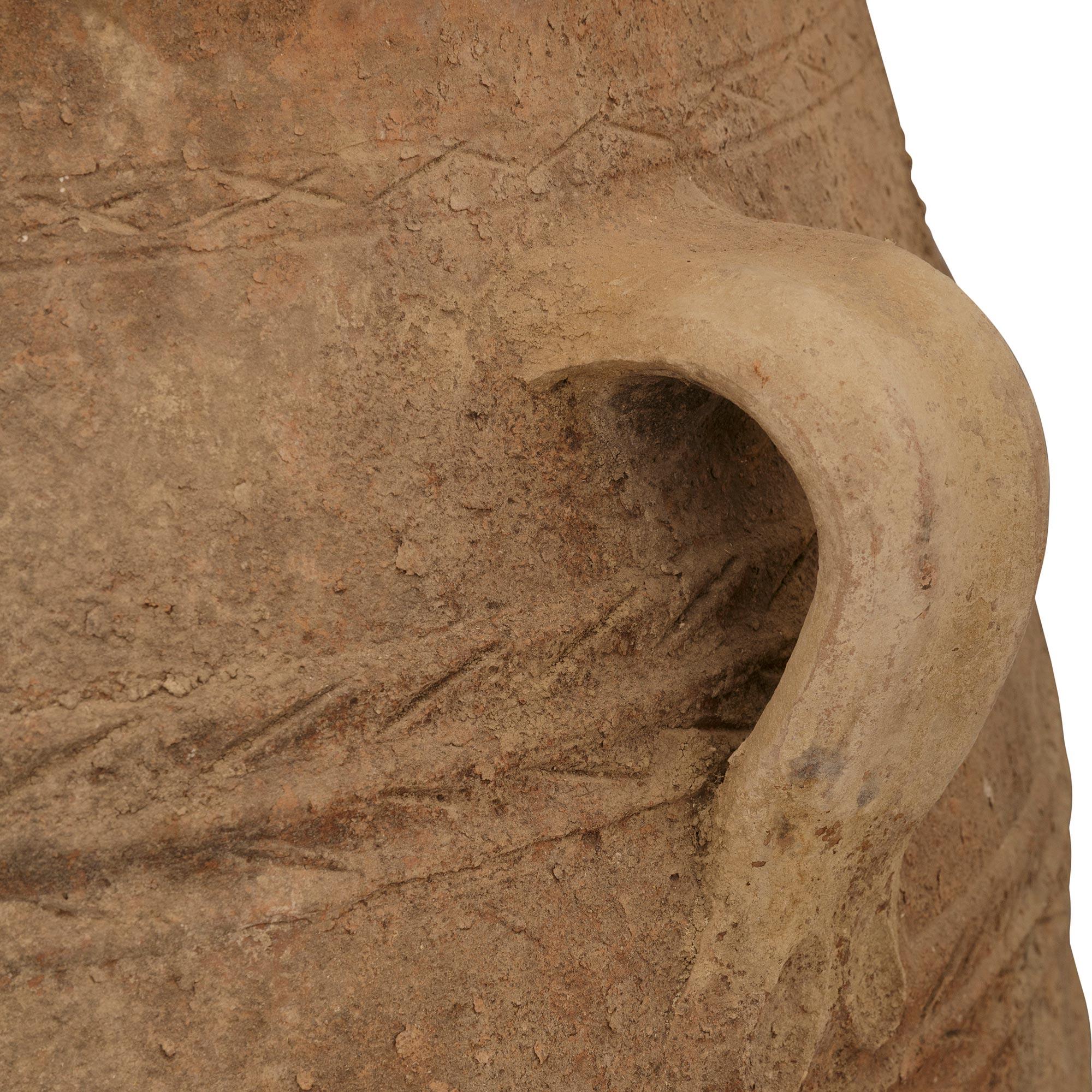 Terracotta Coppia di vasi da olive in terracotta patinata mediterranea del XIX secolo in vendita