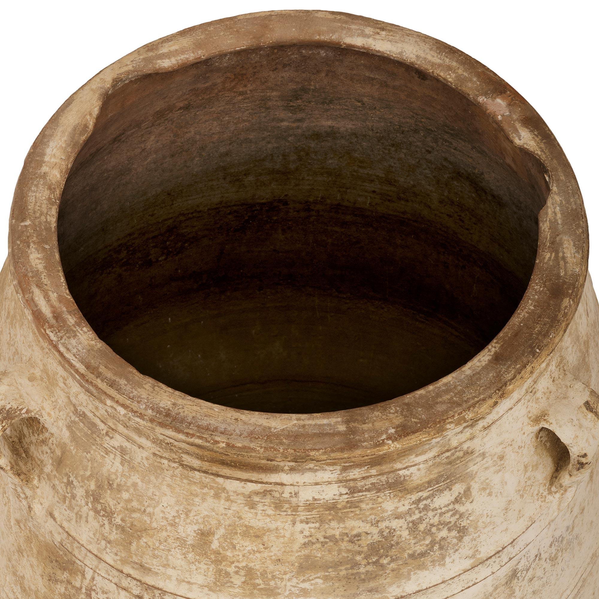 Coppia di vasi da olive in terracotta patinata mediterranea del XIX secolo in vendita 3