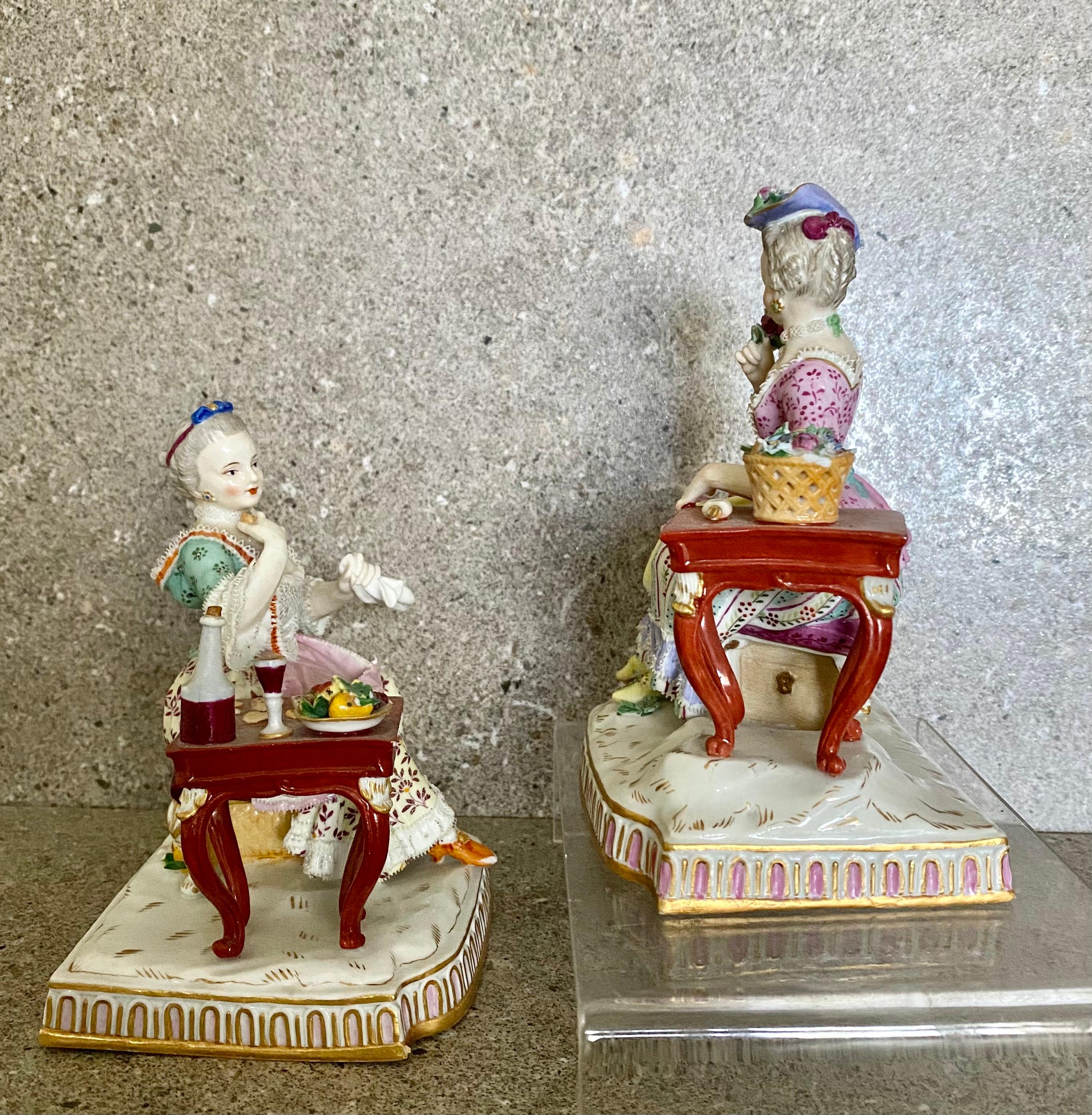 Pair of Meissen Figures Allegorical of Taste & Smell In Good Condition In London, GB
