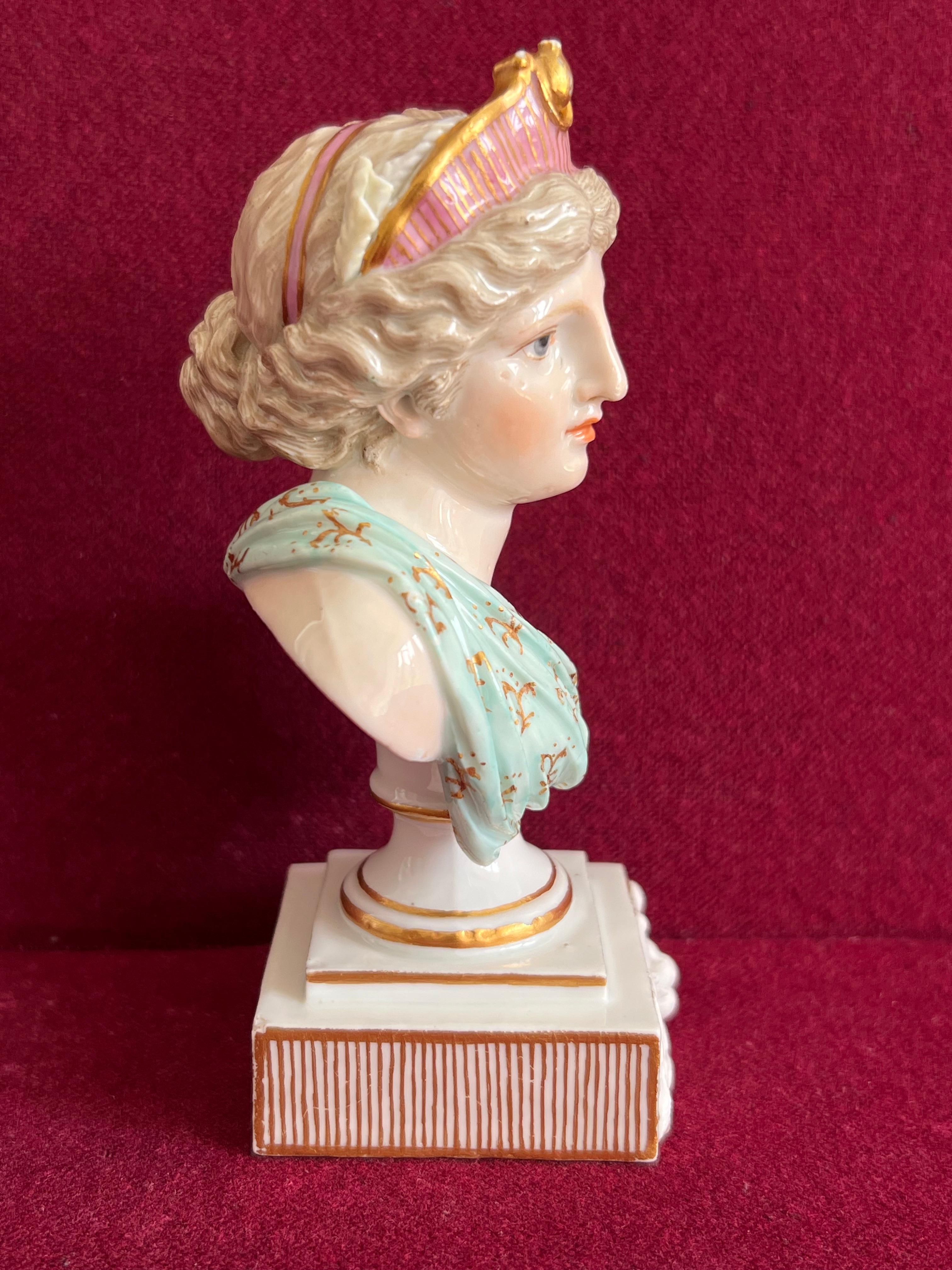 Pair of Meissen Porcelain Busts of Ceres & Juno, circa 1800 In Fair Condition In Exeter, GB