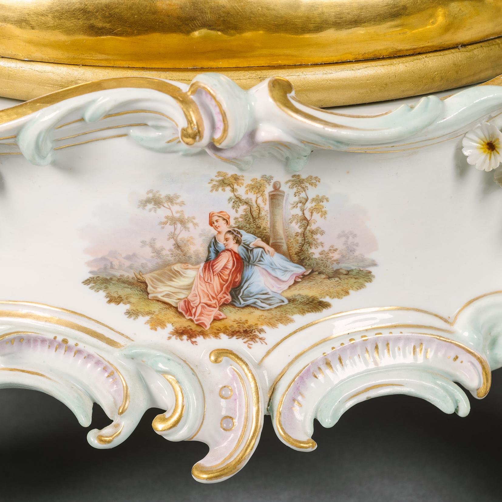 A Pair of Meissen Porcelain Flower-Encrusted Vases, Covers and Stands 5