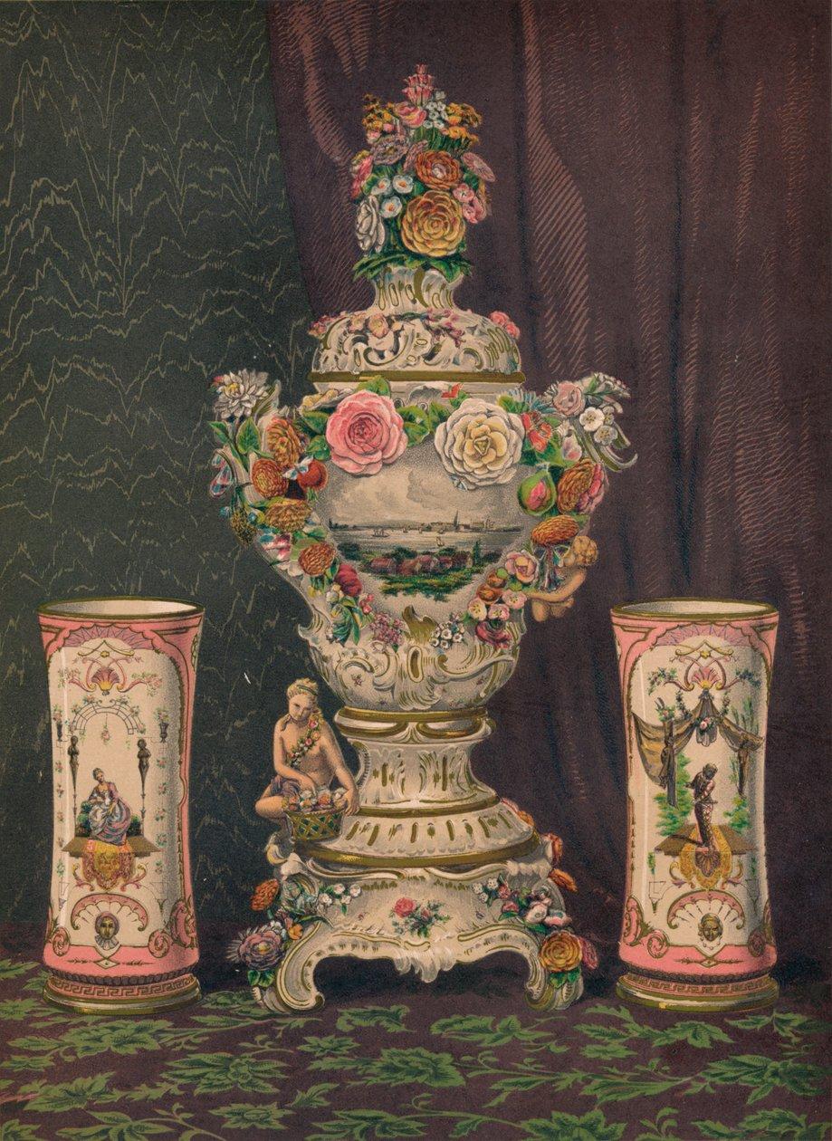 A Pair of Meissen Porcelain Flower-Encrusted Vases, Covers and Stands 10