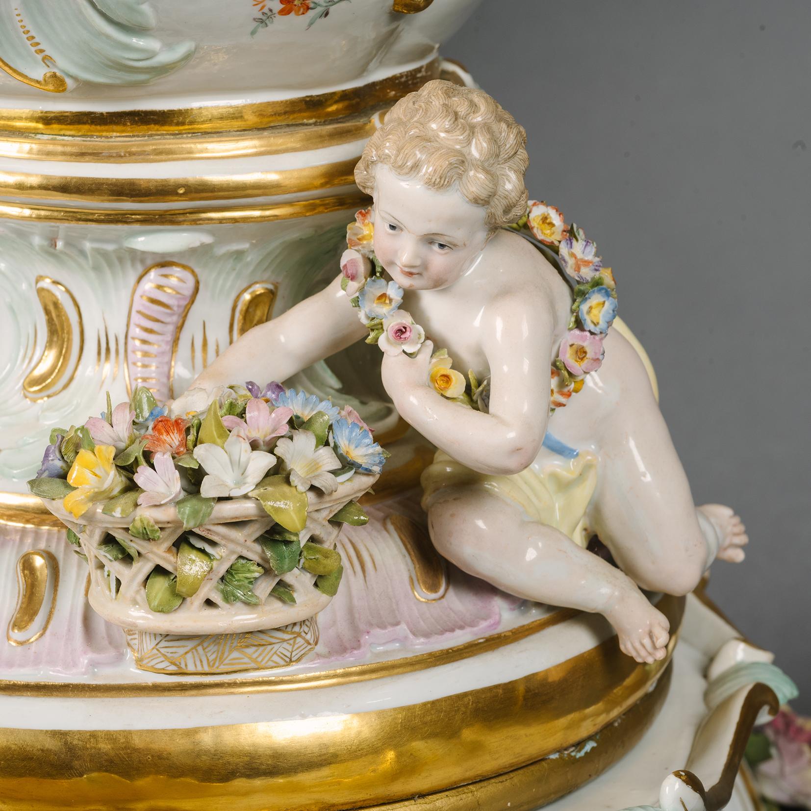 A Pair of Meissen Porcelain Flower-Encrusted Vases, Covers and Stands 1