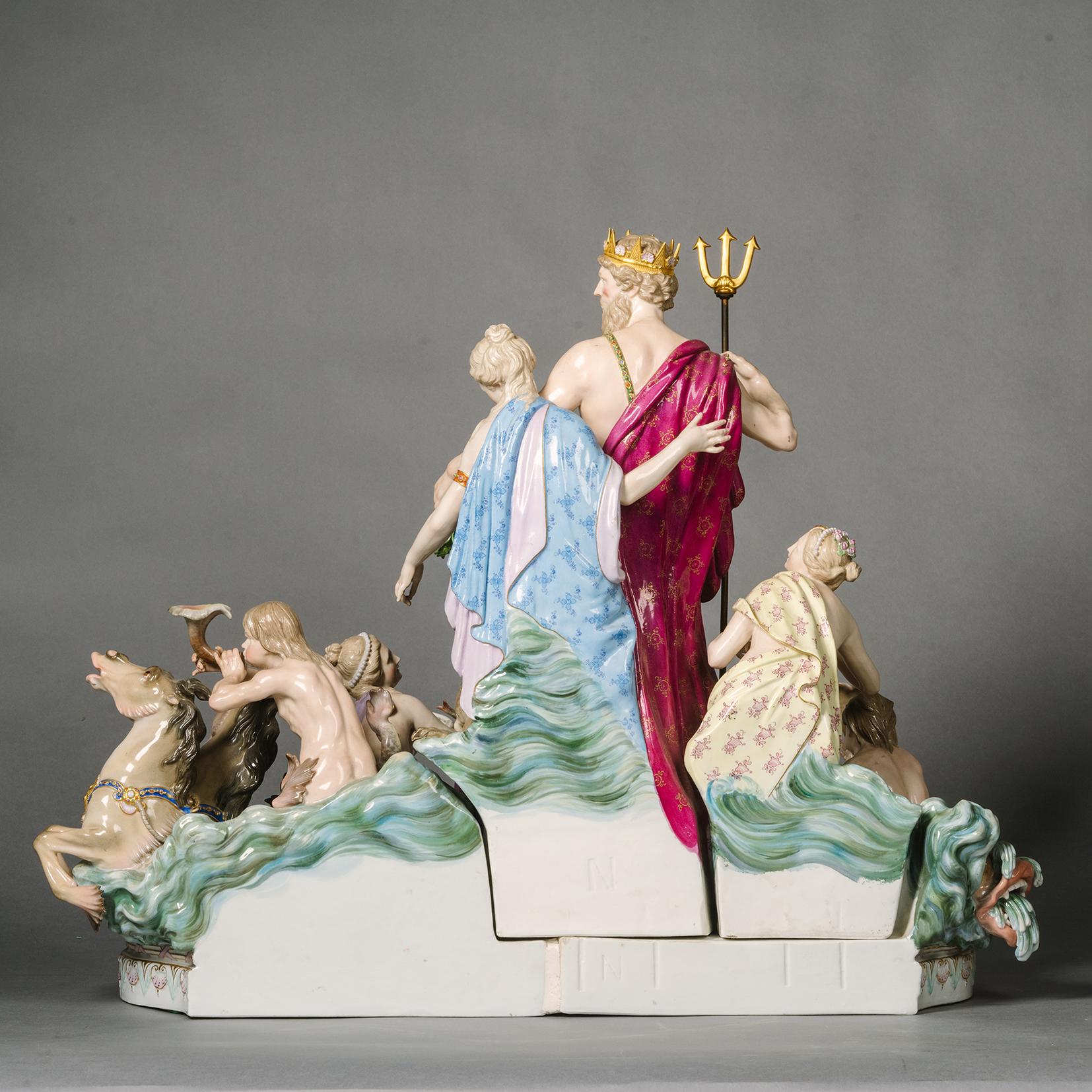 Una coppia di gruppi figurativi mitologici in Meissen Porcelain in vendita 7