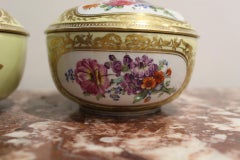 Pair of Meissen Yellow-Ground Lidded Porcelain Bowls with Pear Finials