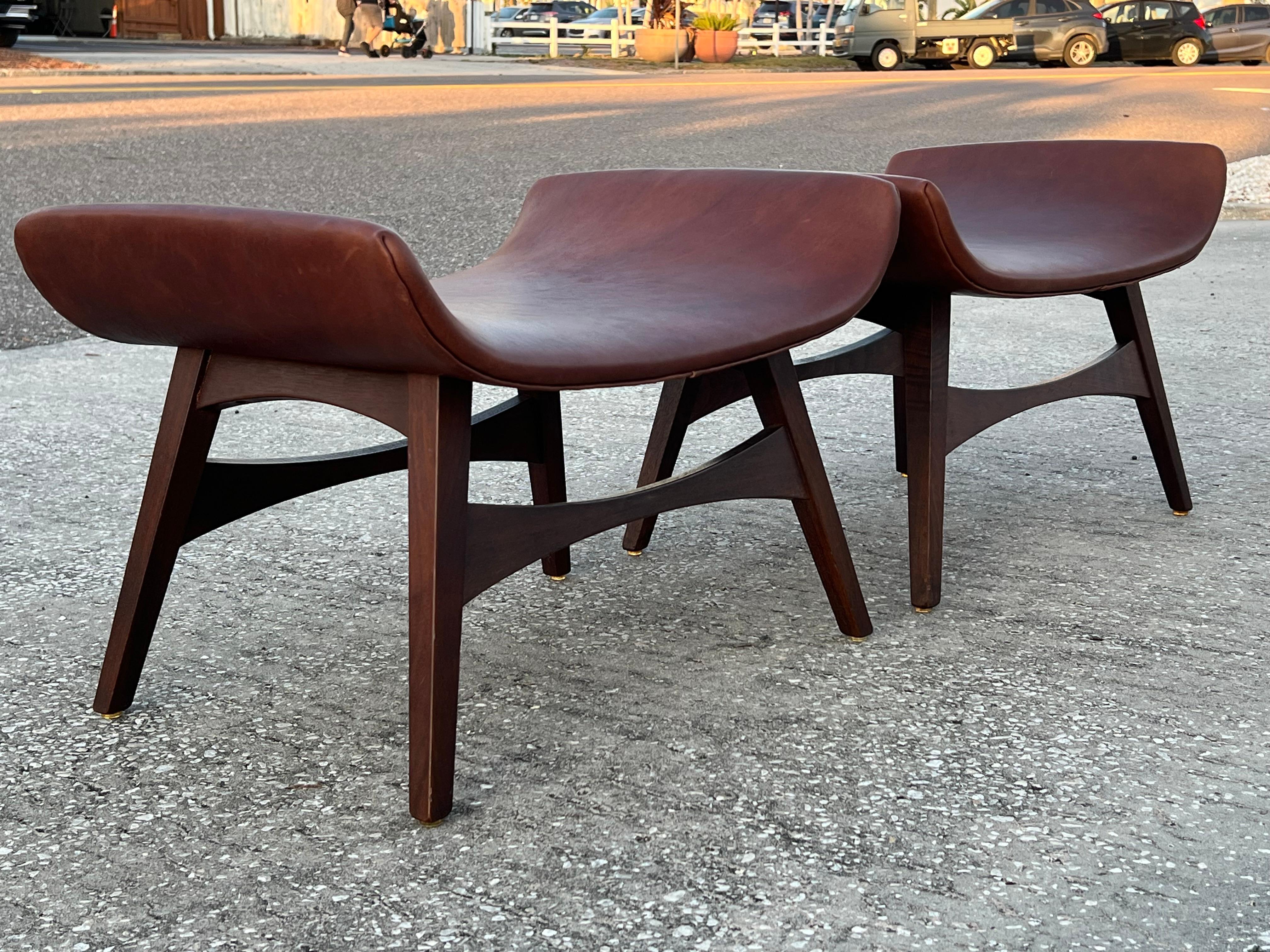 Ein Paar Mel Abitz Große Hocker für Galloway's Ca' 1960's in Brown Leder im Angebot 4