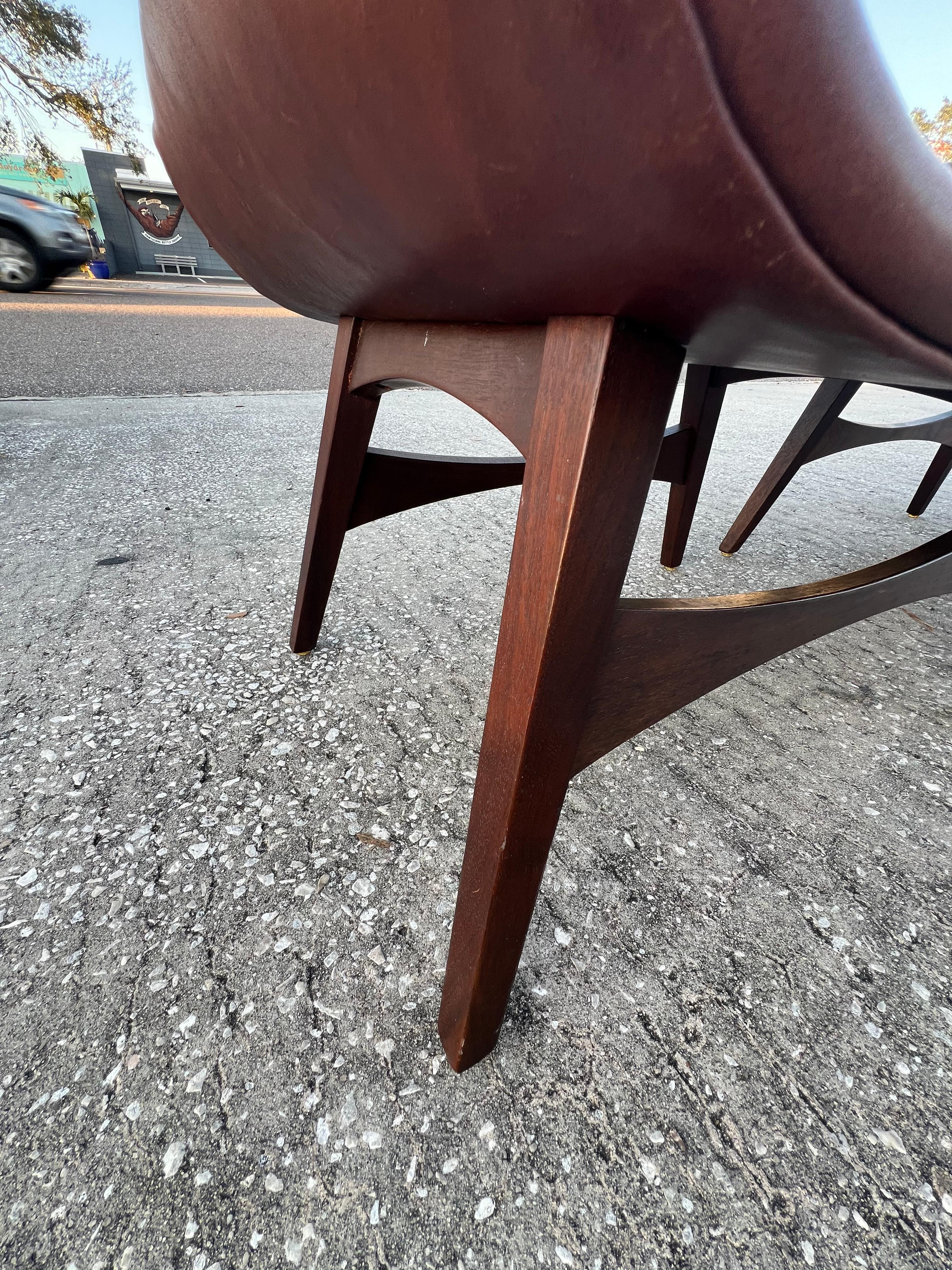 Ein Paar Mel Abitz Große Hocker für Galloway's Ca' 1960's in Brown Leder im Angebot 5