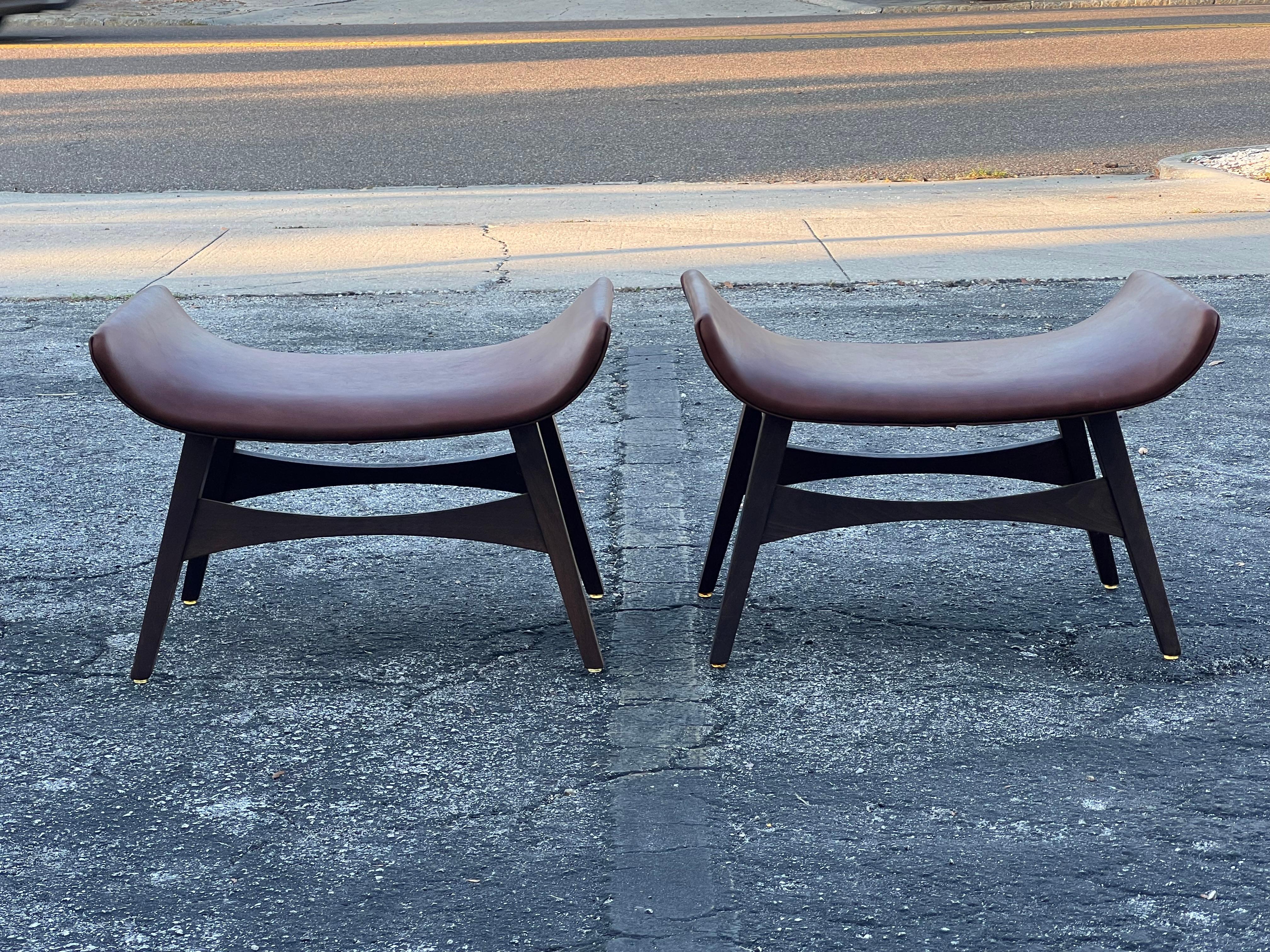 Ein Paar Mel Abitz Große Hocker für Galloway's Ca' 1960's in Brown Leder im Angebot 8