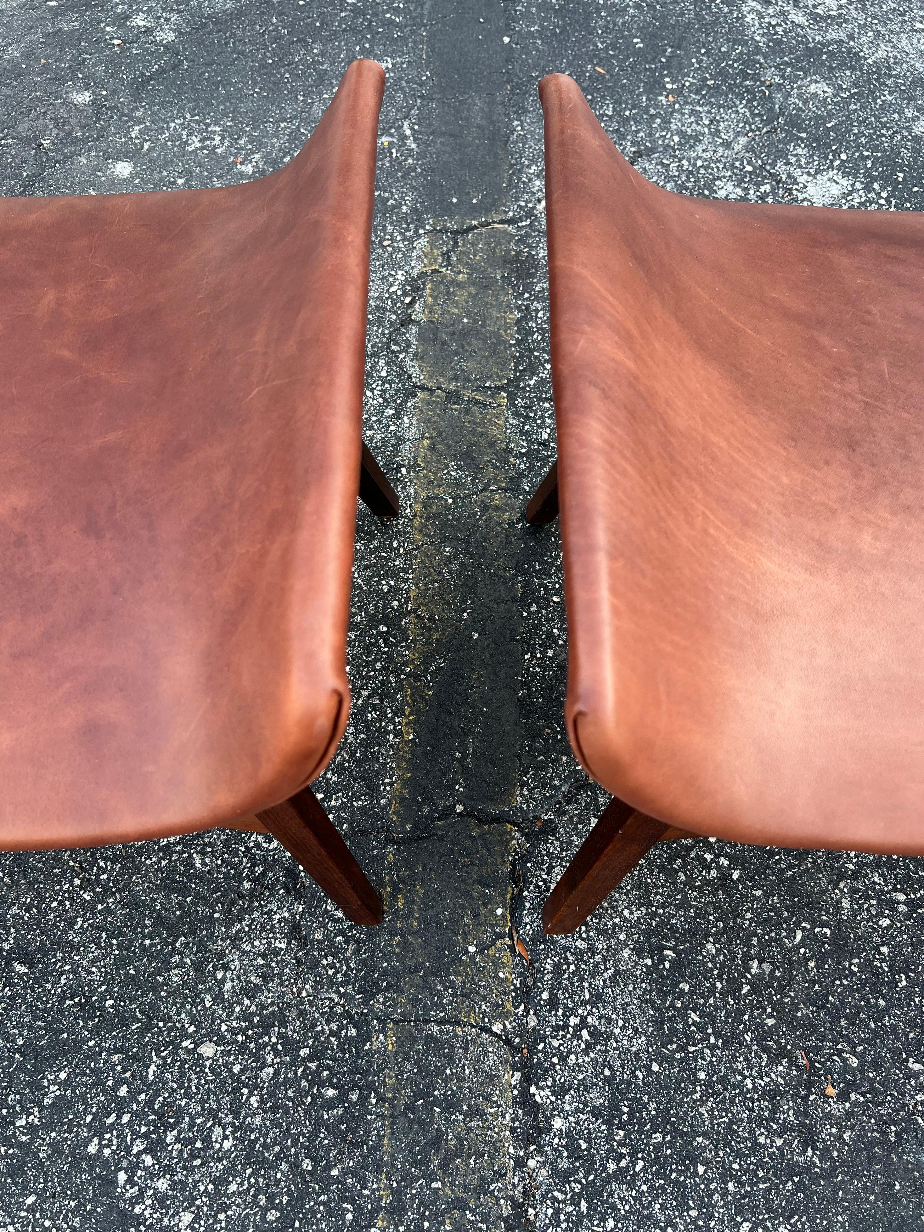Ein Paar Mel Abitz Große Hocker für Galloway's Ca' 1960's in Brown Leder im Angebot 11