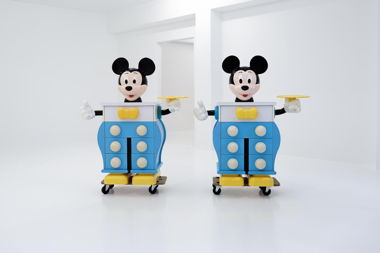 Ein Paar Mickey Mouser-Kommoden von Pierre Colleu für Disney von Starform (Postmoderne) im Angebot