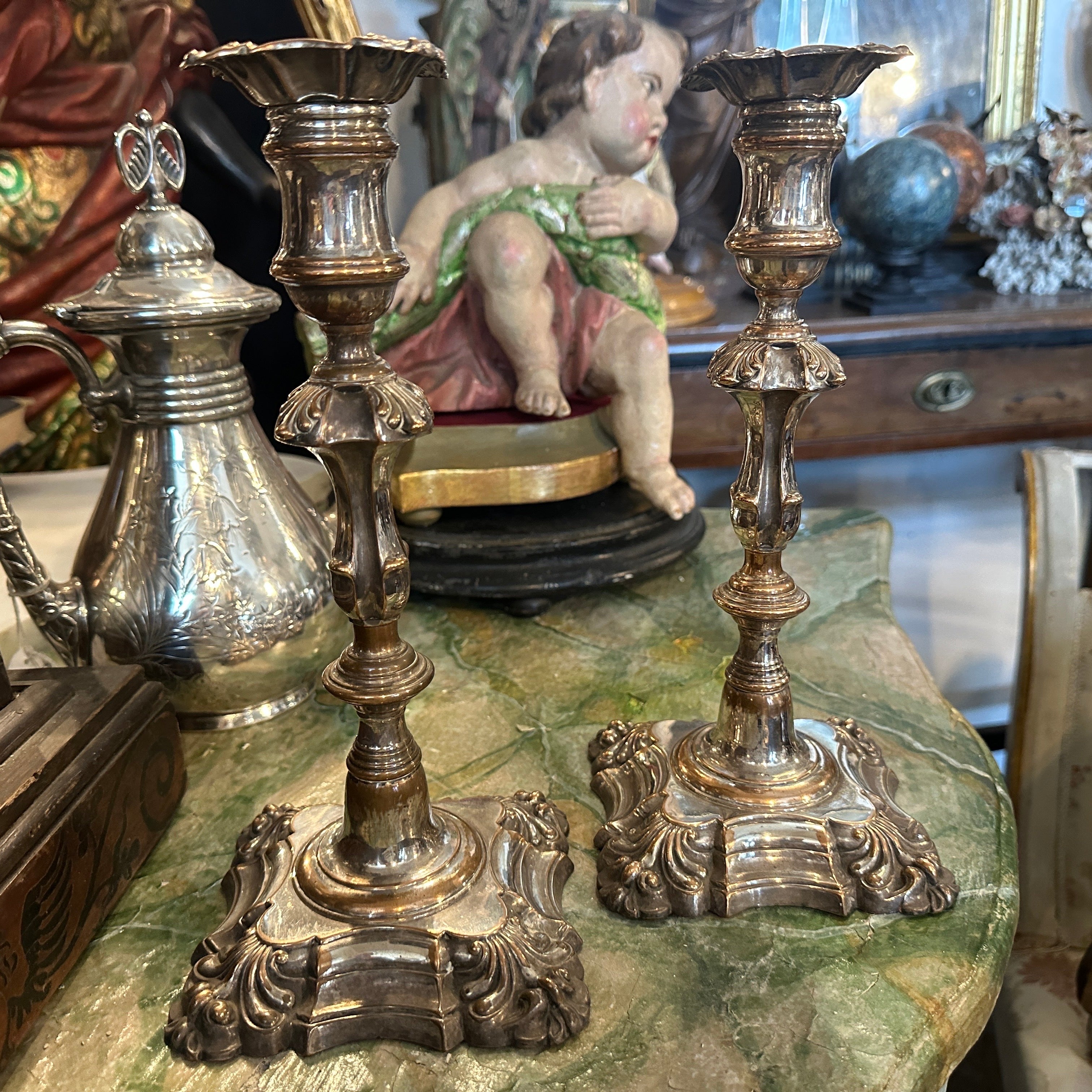 Vittoriano Coppia di candelabri inglesi vittoriani in lamiera di Sheffield della metà del XIX secolo in vendita