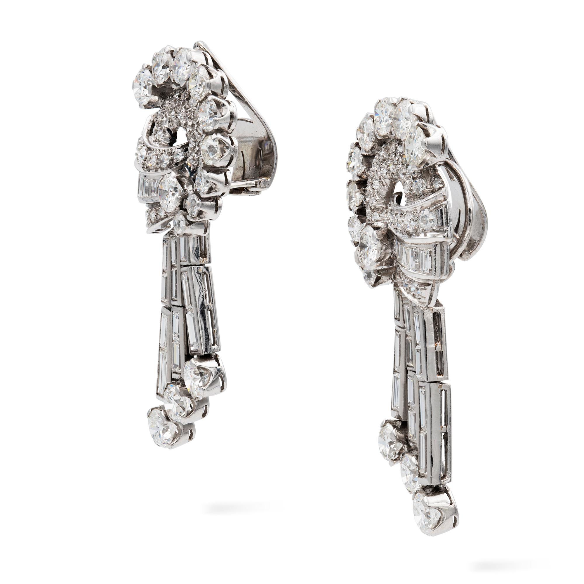 Retro Pair of Mid 20th Century Diamond Drop Earrings For Sale