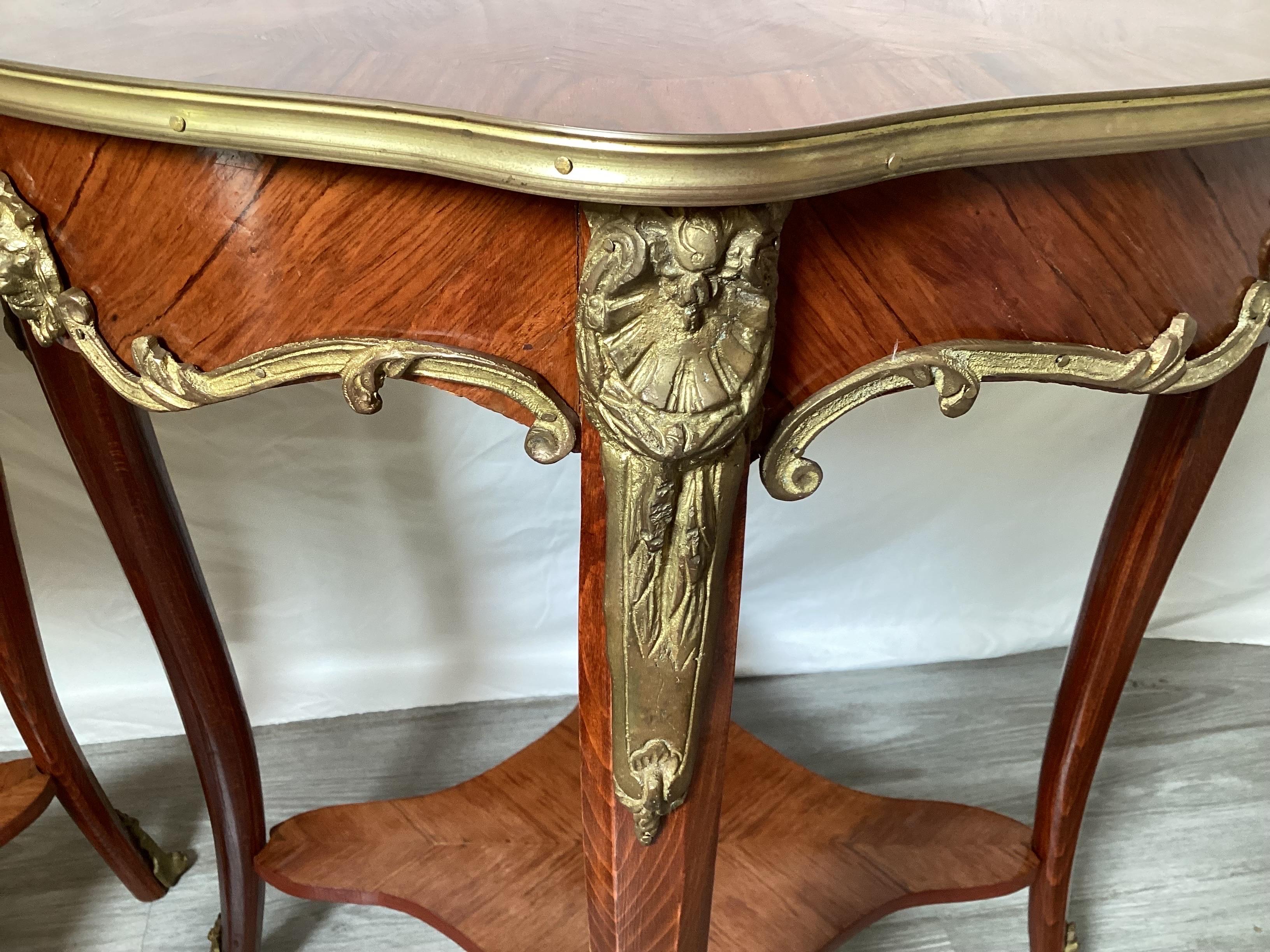 Pair of Mid-20th Century Inlaid Louis XV Style Gueridon Lamp Tables For Sale 1
