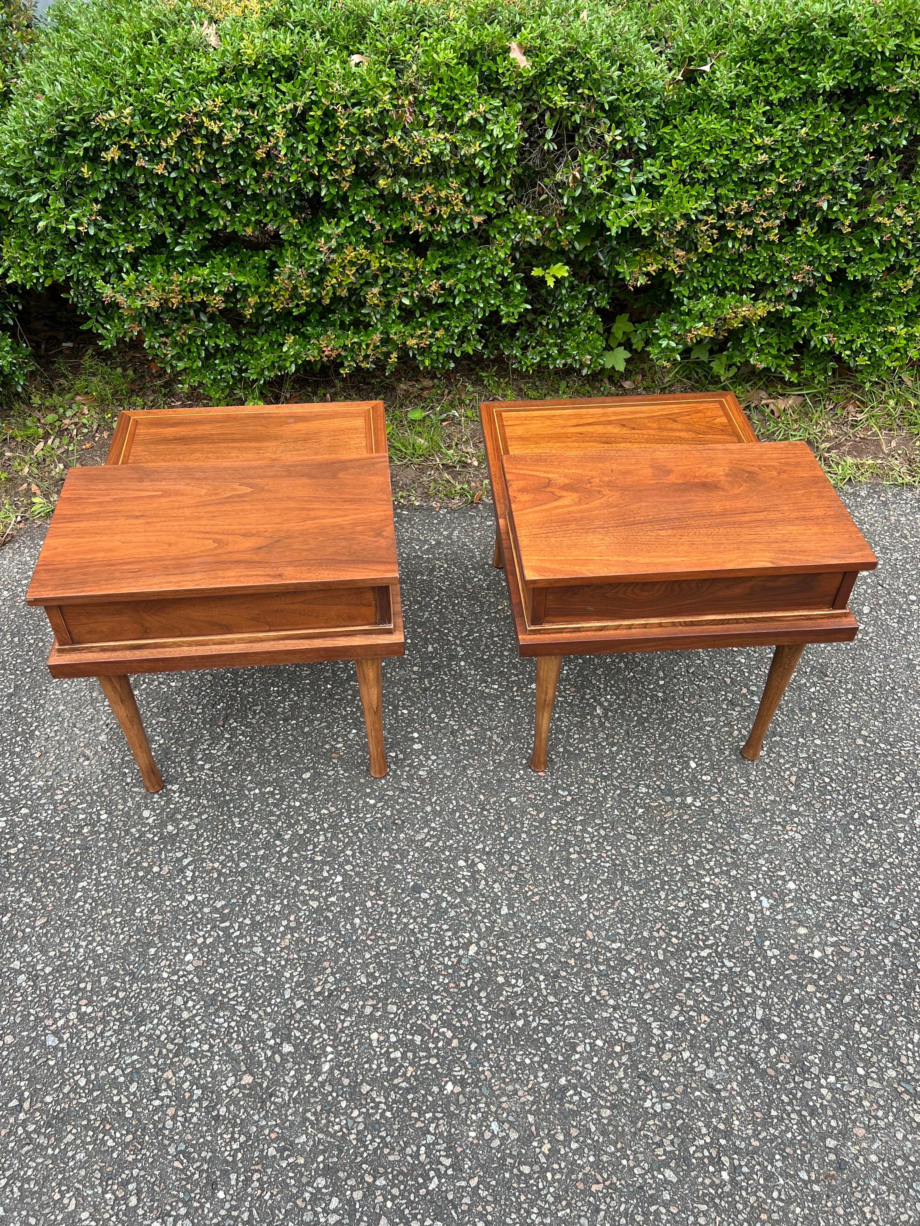 Pair of Mid-20th Century Modern American of Martinsville Side Tables For Sale 7