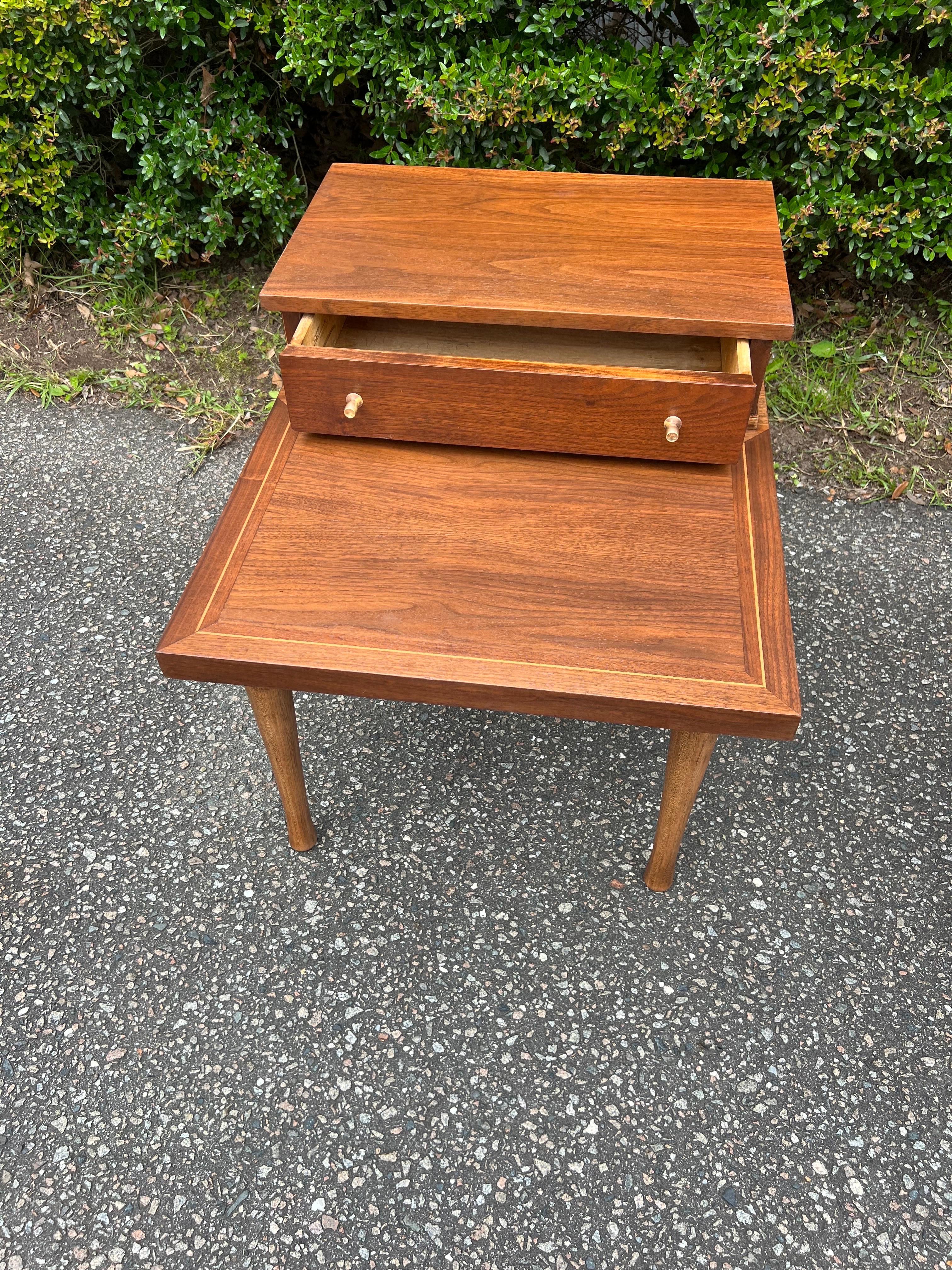 Pair of Mid-20th Century Modern American of Martinsville Side Tables For Sale 1