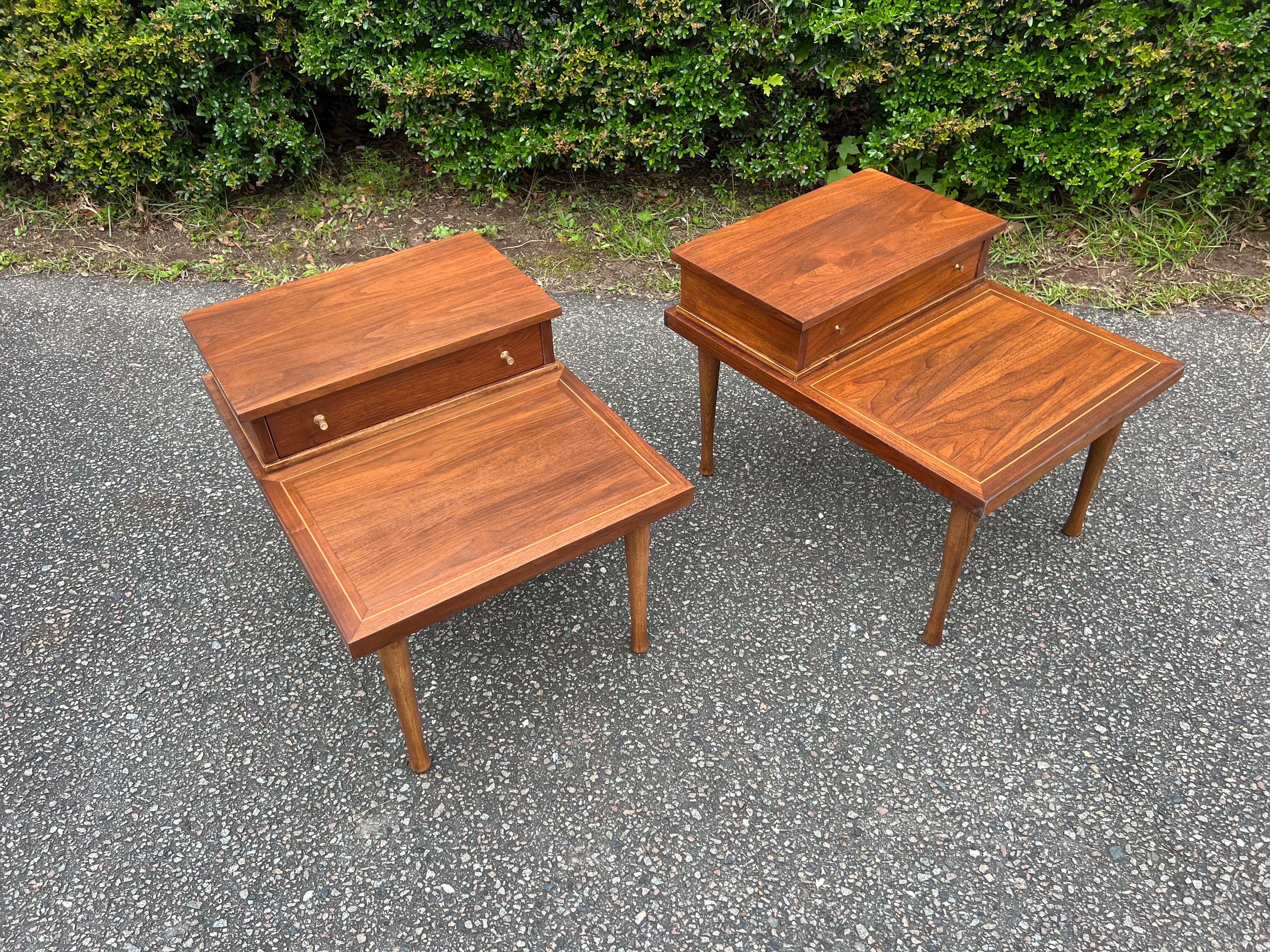 Pair of Mid-20th Century Modern American of Martinsville Side Tables For Sale 4