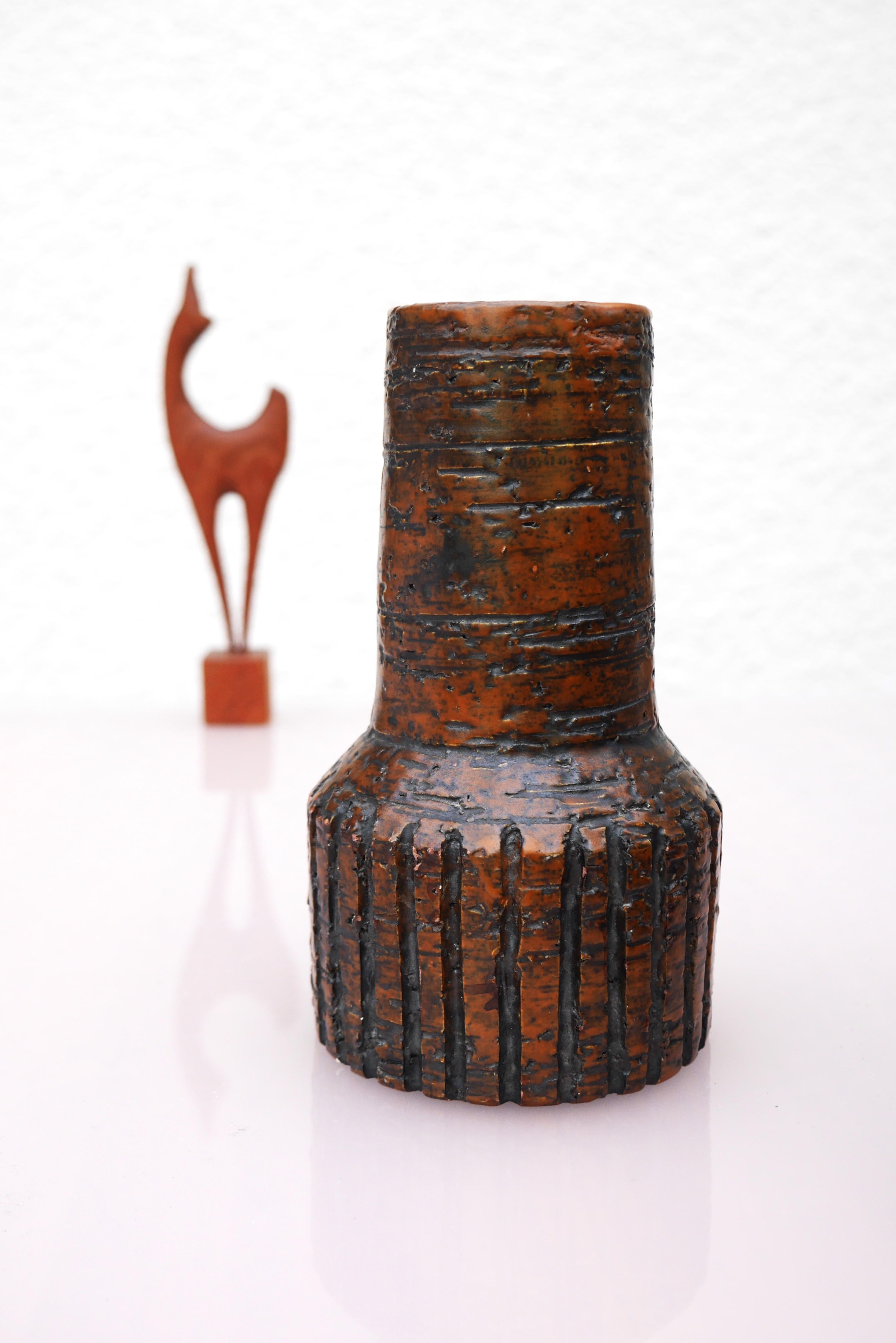 A pair of Mid-century modern brutalist art vases from Arnold Wiig fabriker 4