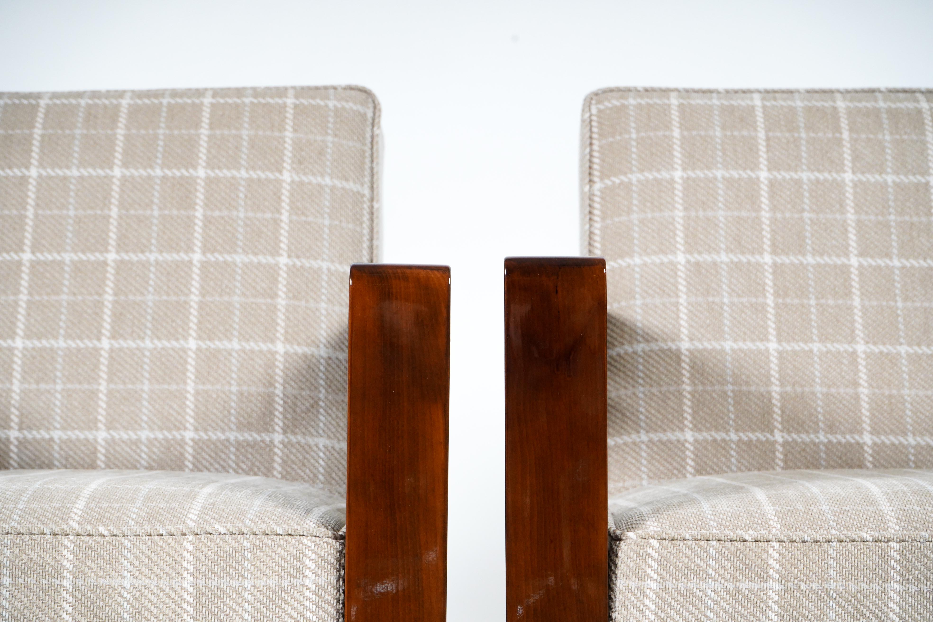 Pair of Mid Century Armchairs For Sale 2