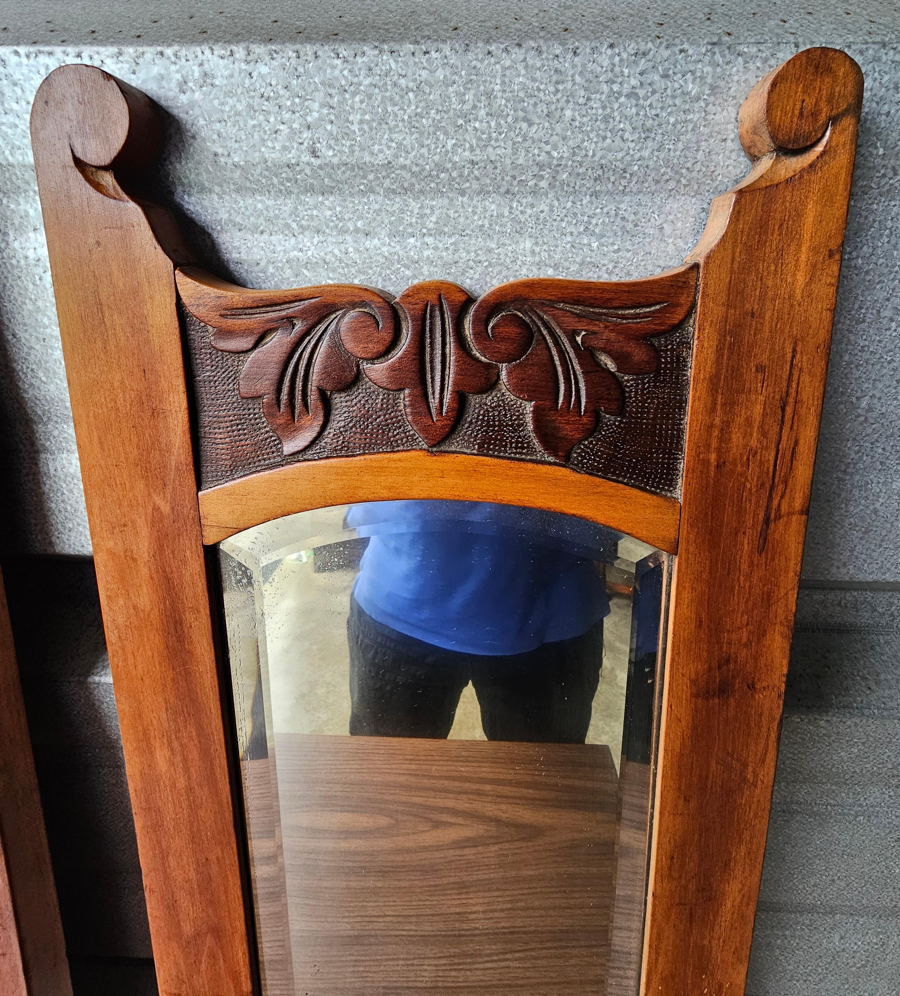 A Pair of 19th Century Victorian Carved Maple Frame Wall Mirrors In Good Condition For Sale In Germantown, MD