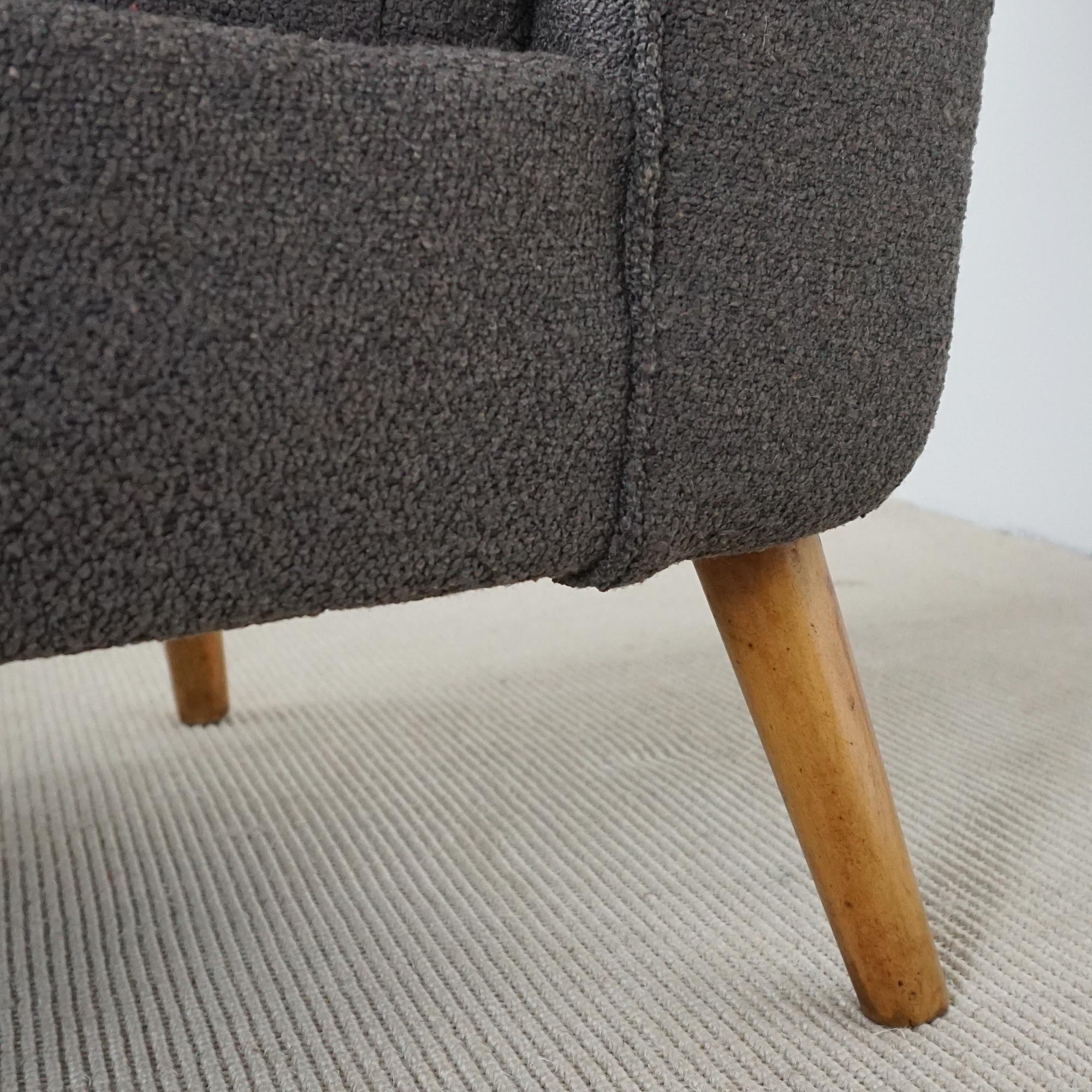 Paire de fauteuilsambino du milieu du siècle dernier par Howard Keith en vente 9