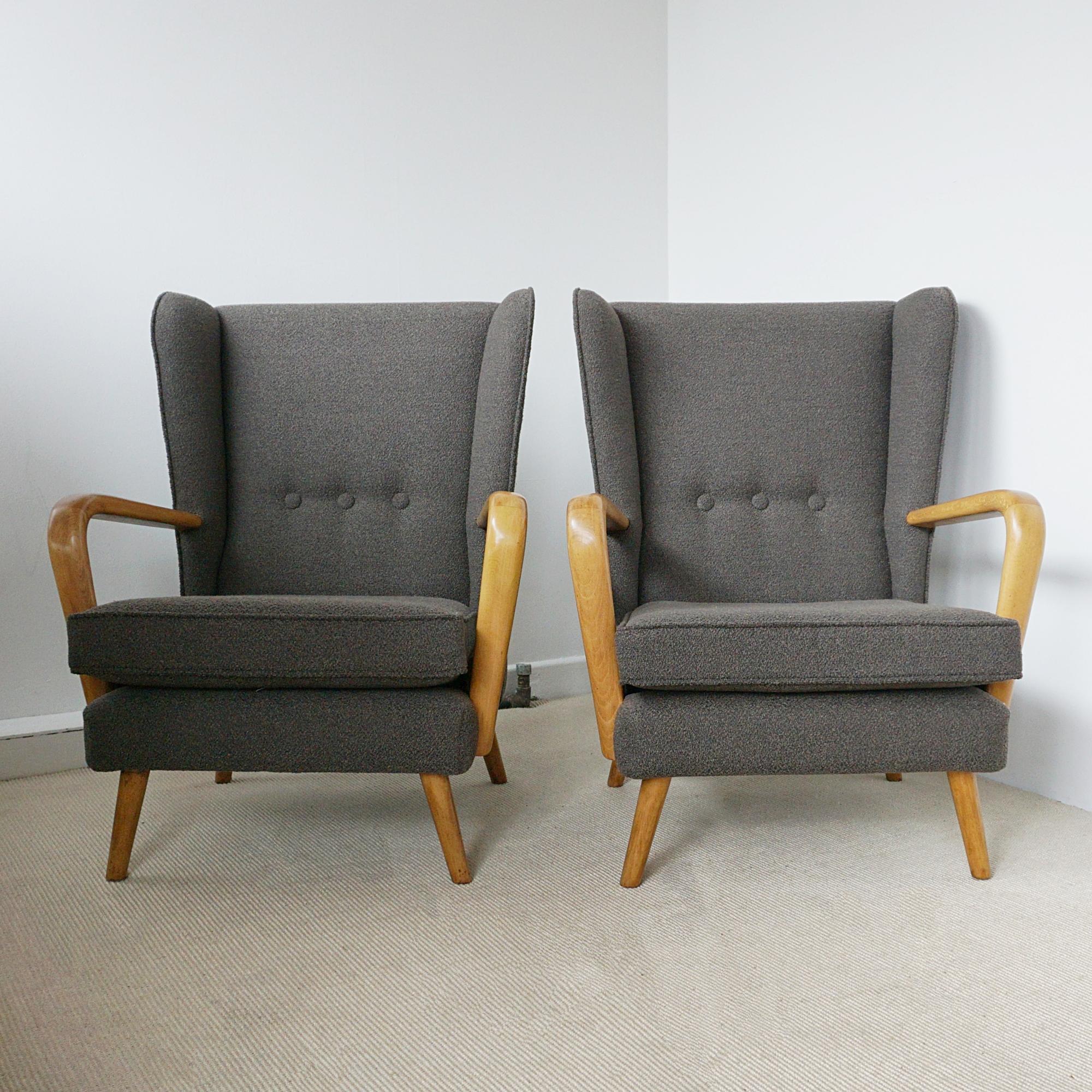 Milieu du XXe siècle Paire de fauteuilsambino du milieu du siècle dernier par Howard Keith en vente