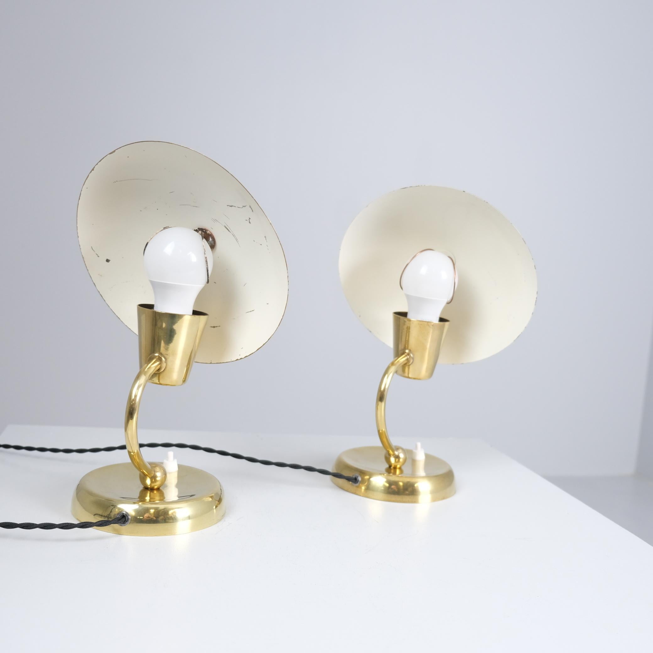 A Pair of Mid-Century Brass Table Lamps Model EV 59, Itsu 1950s For Sale 4