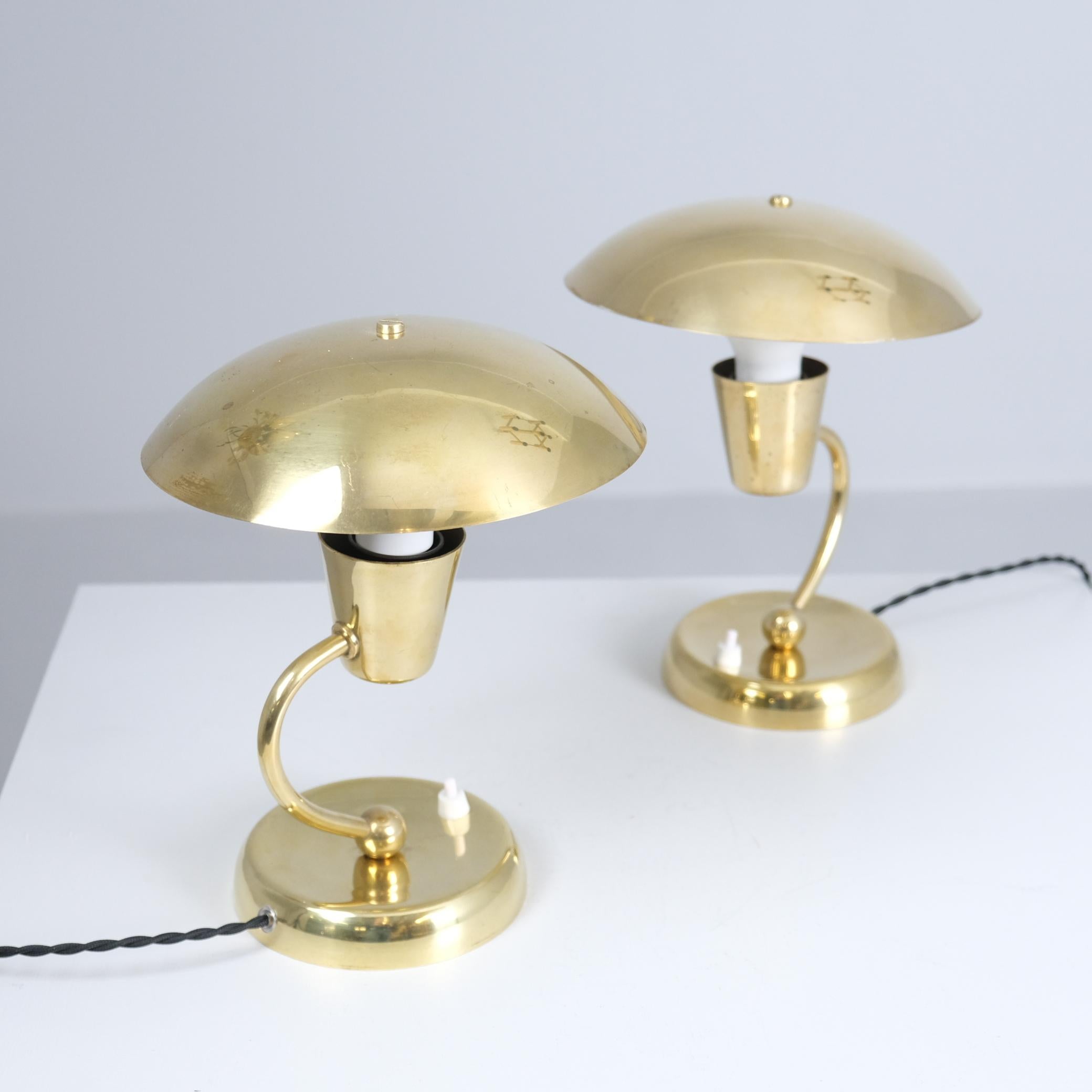 Finnish A Pair of Mid-Century Brass Table Lamps Model EV 59, Itsu 1950s For Sale