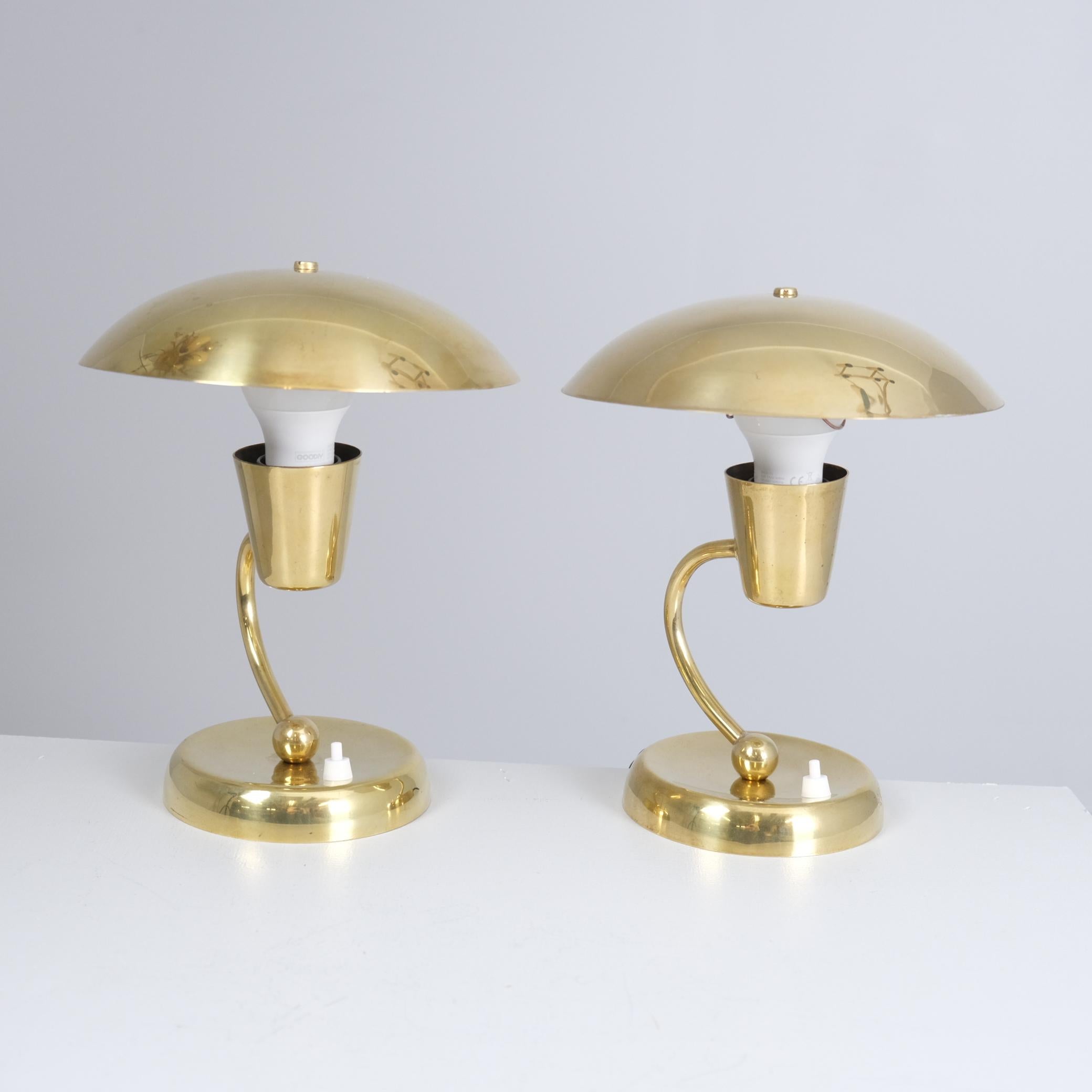Mid-20th Century A Pair of Mid-Century Brass Table Lamps Model EV 59, Itsu 1950s For Sale