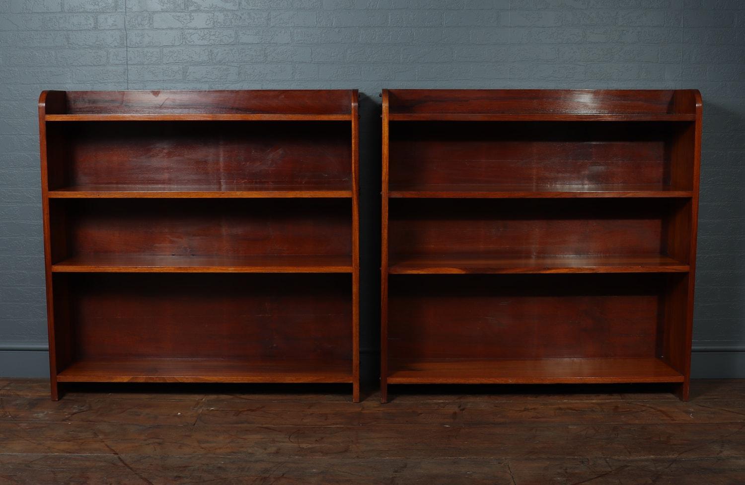 Pair of Midcentury Brazilian Bookcases in Jacaranda In Excellent Condition For Sale In Paddock Wood, Kent