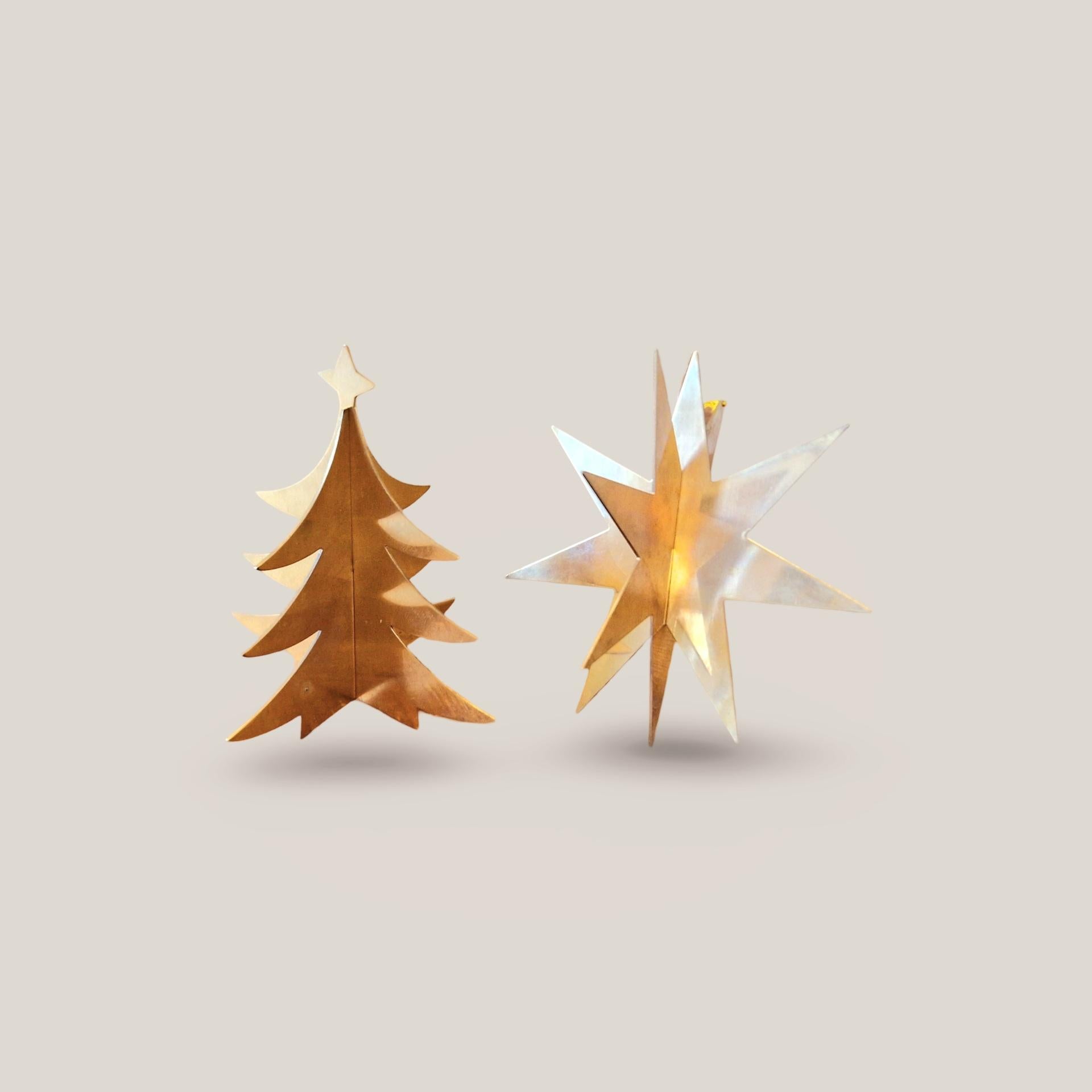 A pair of Mid-century Danish Vintage 1970s Gold-Plated Christmas Ornaments In Good Condition In Brønshøj, DK