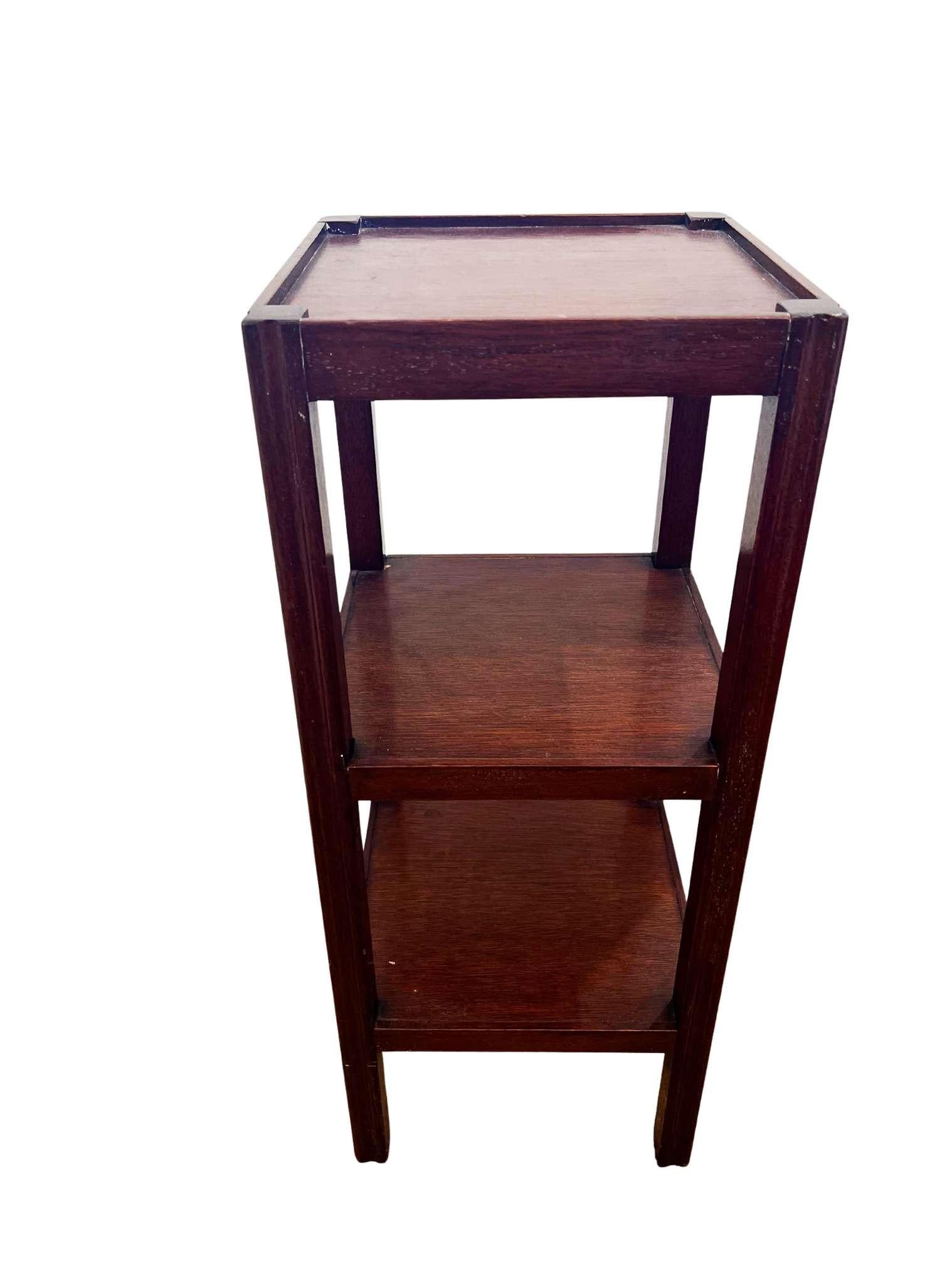 A Pair of Mid Century Drinks Tables In Good Condition For Sale In New York, NY