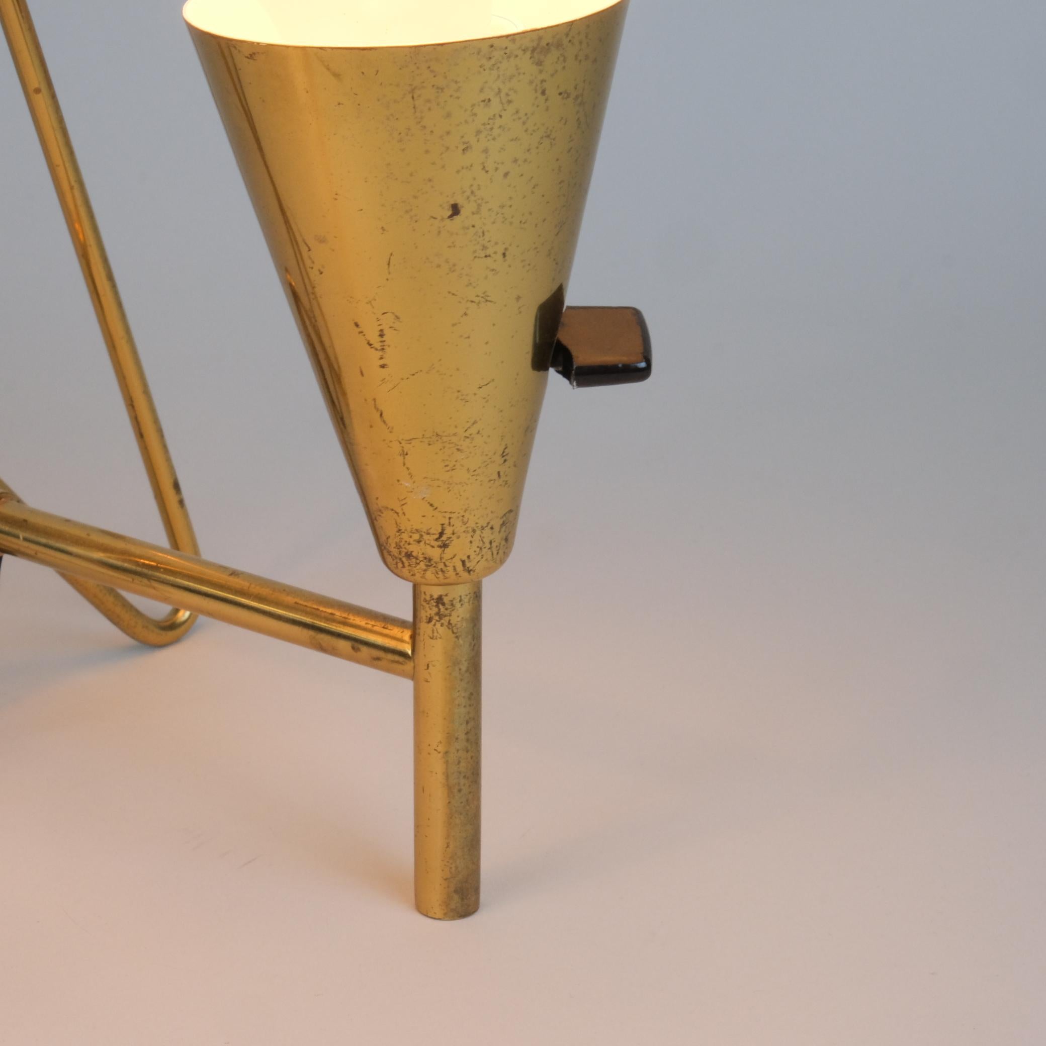 Ein Paar Wand-/Tischlampen aus Vollmessing aus der Mitte des Jahrhunderts, Itsu 1950er Jahre im Zustand „Gut“ im Angebot in Helsinki, FI