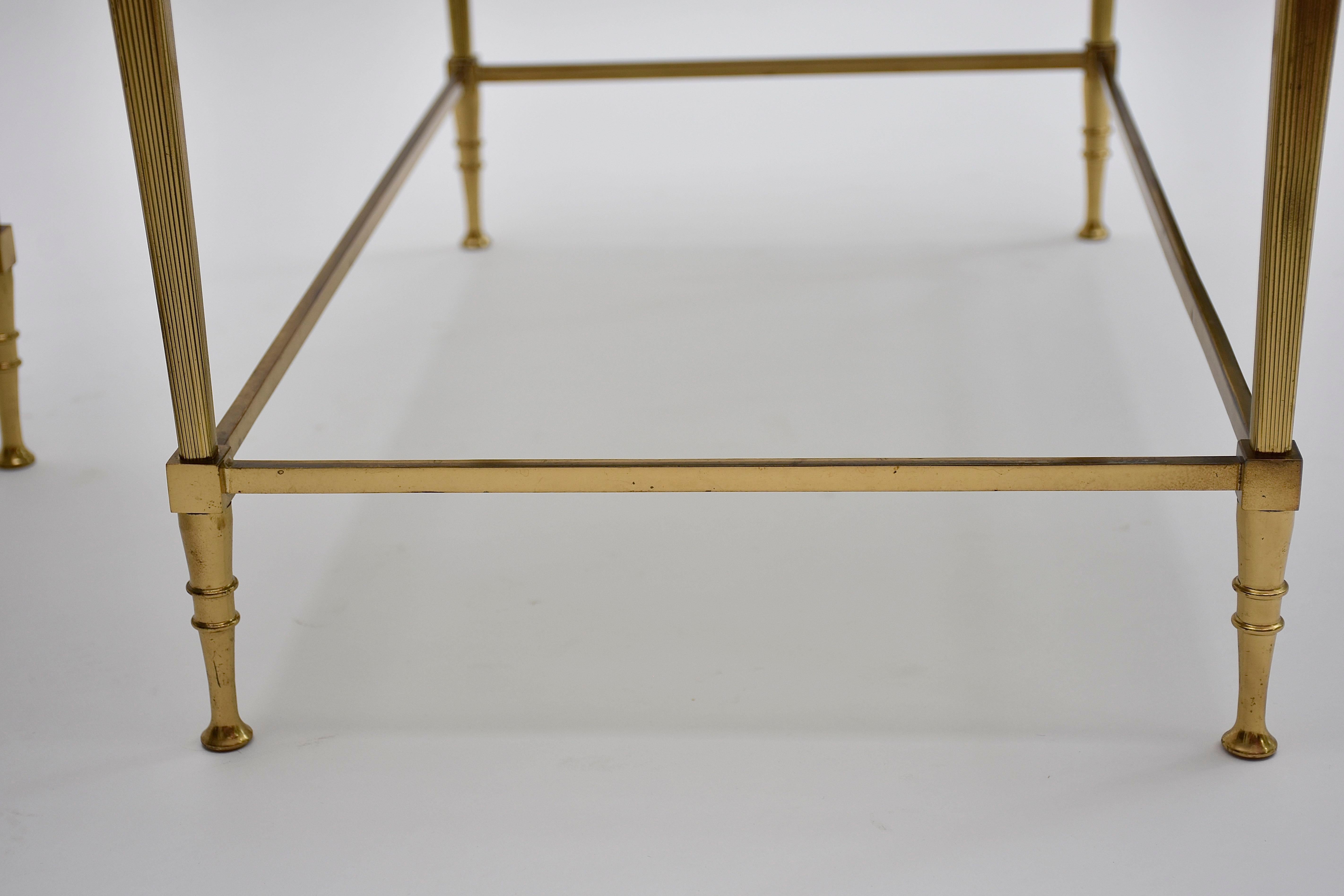 Paire de tables d'appoint en laiton doré et marbre du milieu du siècle dernier, Italie, vers 1960 en vente 2