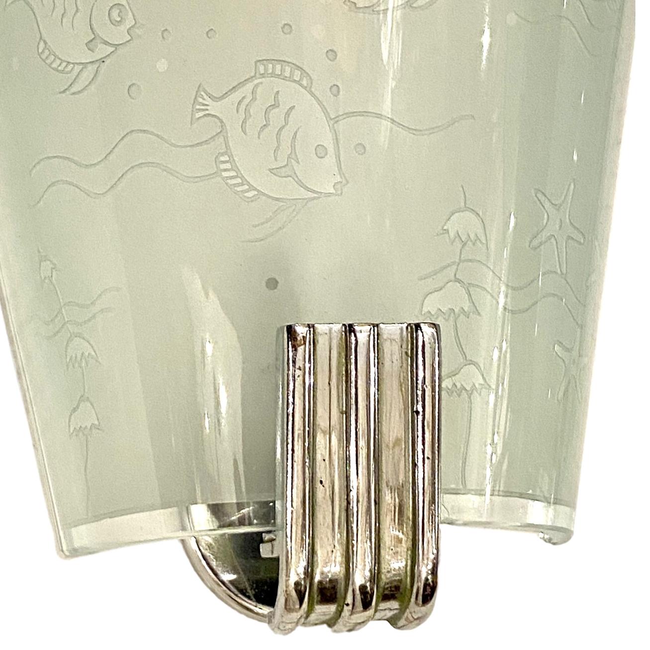 Pair of Midcentury Italian Glass Sconces In Good Condition For Sale In New York, NY
