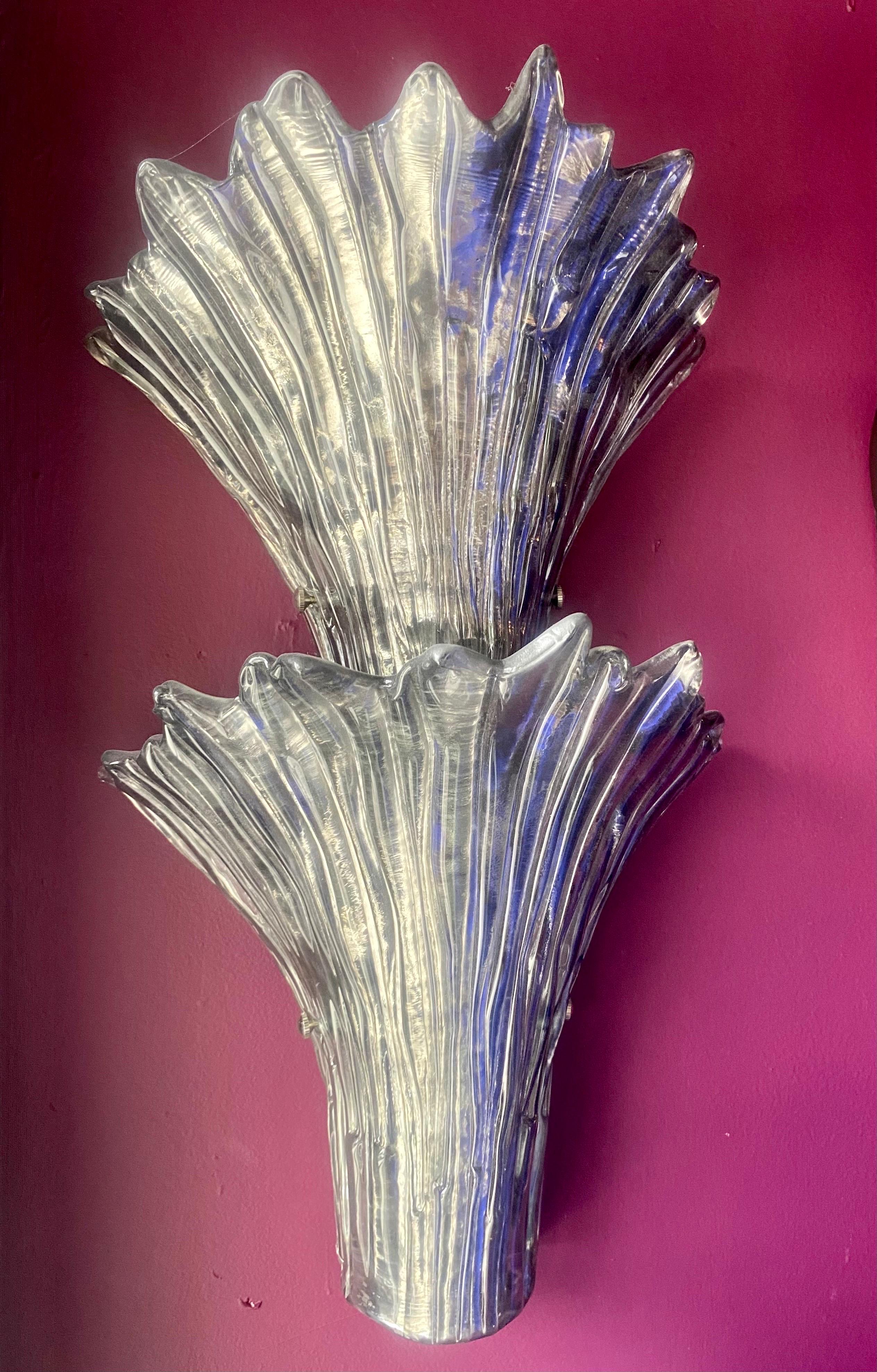 Coppia di lampade in vetro di Murano della metà del secolo scorso In condizioni buone in vendita a Miami, FL
