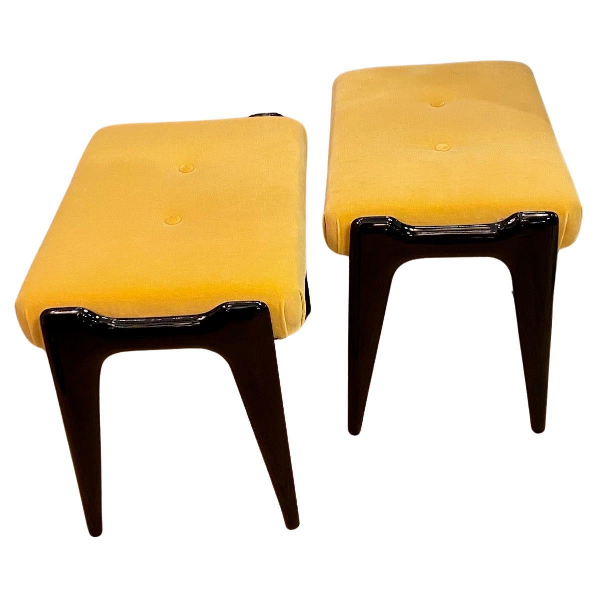 A pair of mid-century Italian stools, yellow velour and ebonized wooden legs In Good Condition In London, GB
