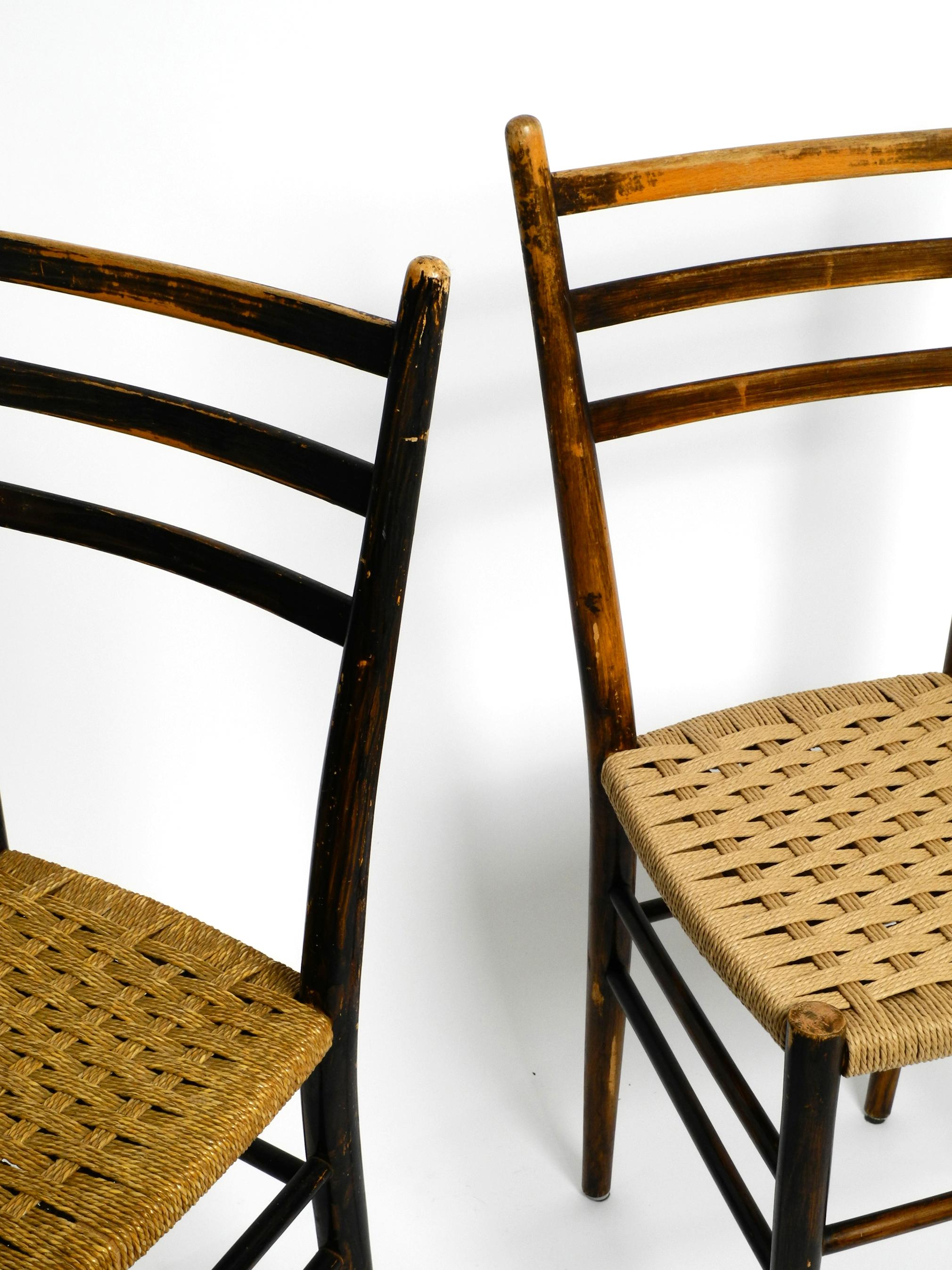 Pair of Mid-Century Italian Wooden Dining Chairs with Wicker Cord Seats In Good Condition For Sale In München, DE