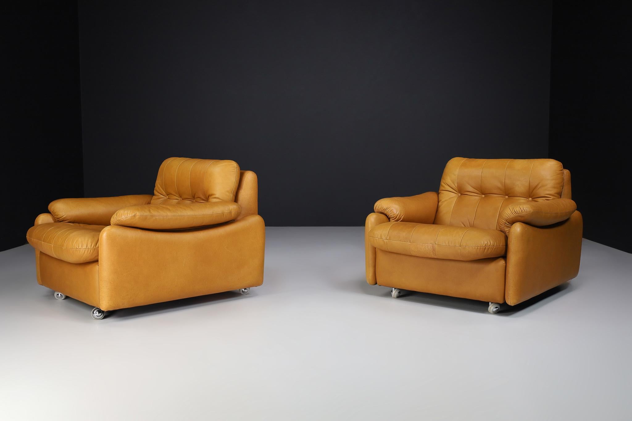 Mid-Century Modern Pair of Mid-Century Leather Lounge Chairs France, 1960s For Sale