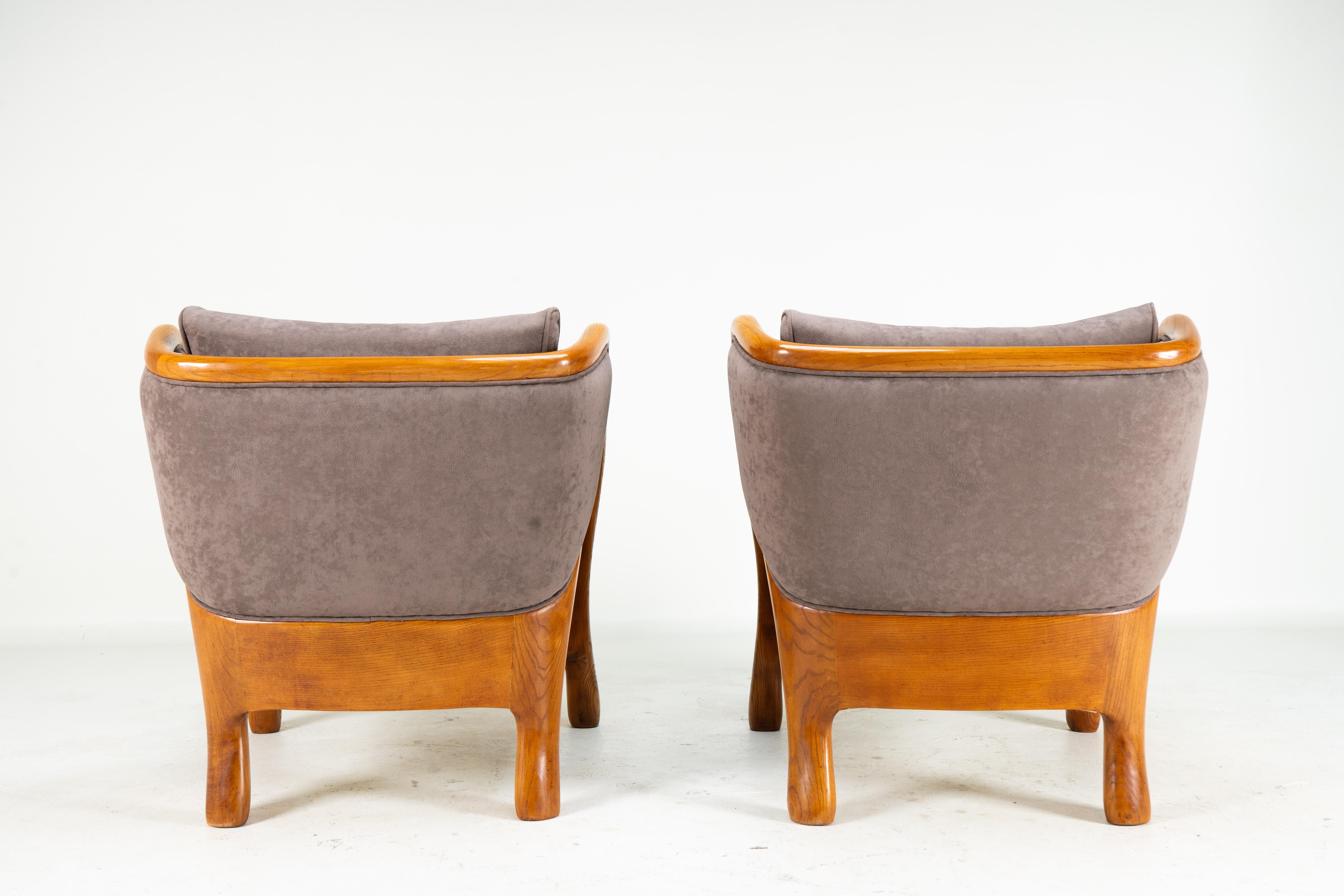 Paire de chaises longues du milieu du siècle avec accoudoirs en Wood Wood Bon état - En vente à Chicago, IL