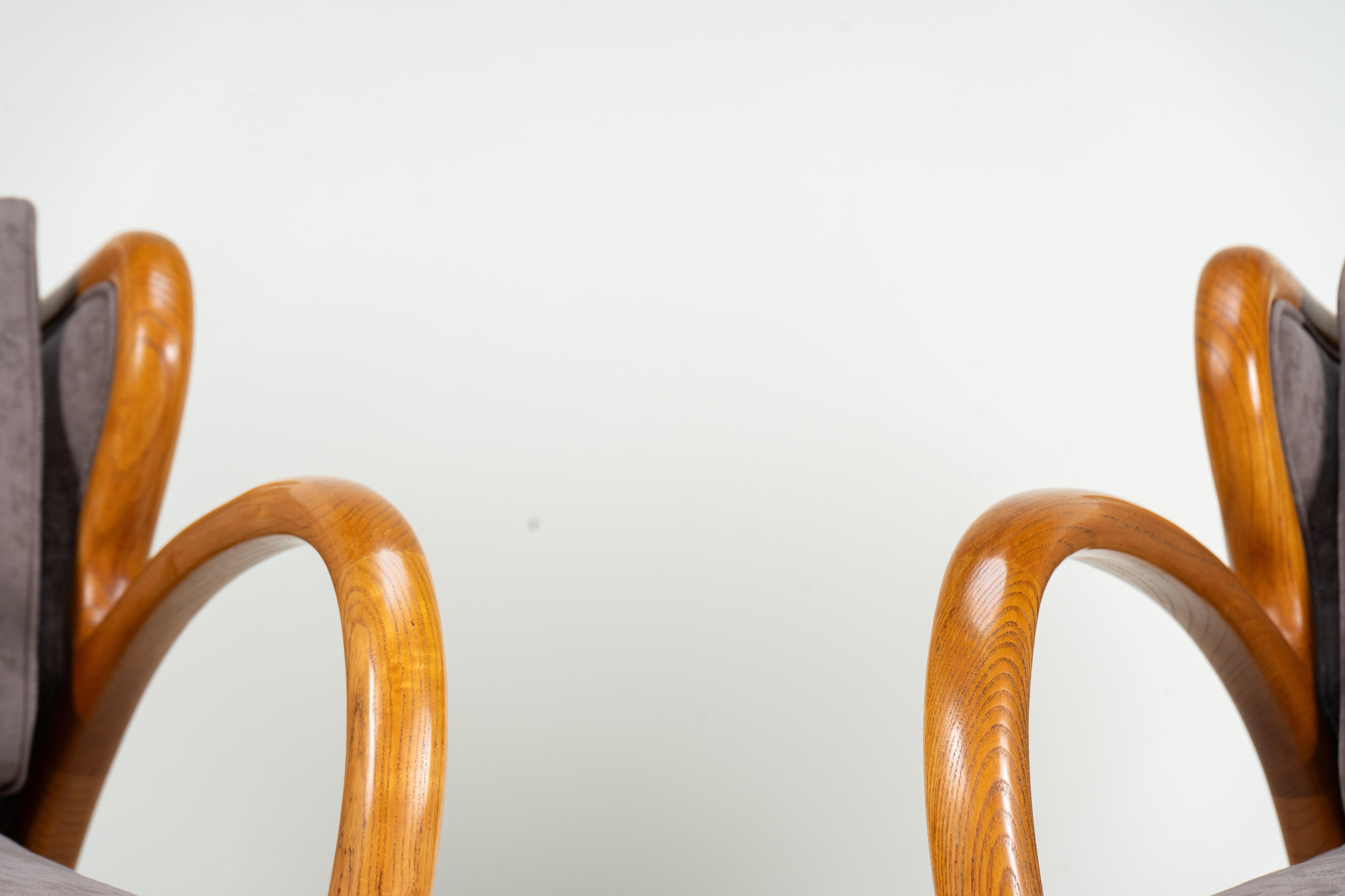 20ième siècle Paire de chaises longues du milieu du siècle avec accoudoirs en Wood Wood en vente