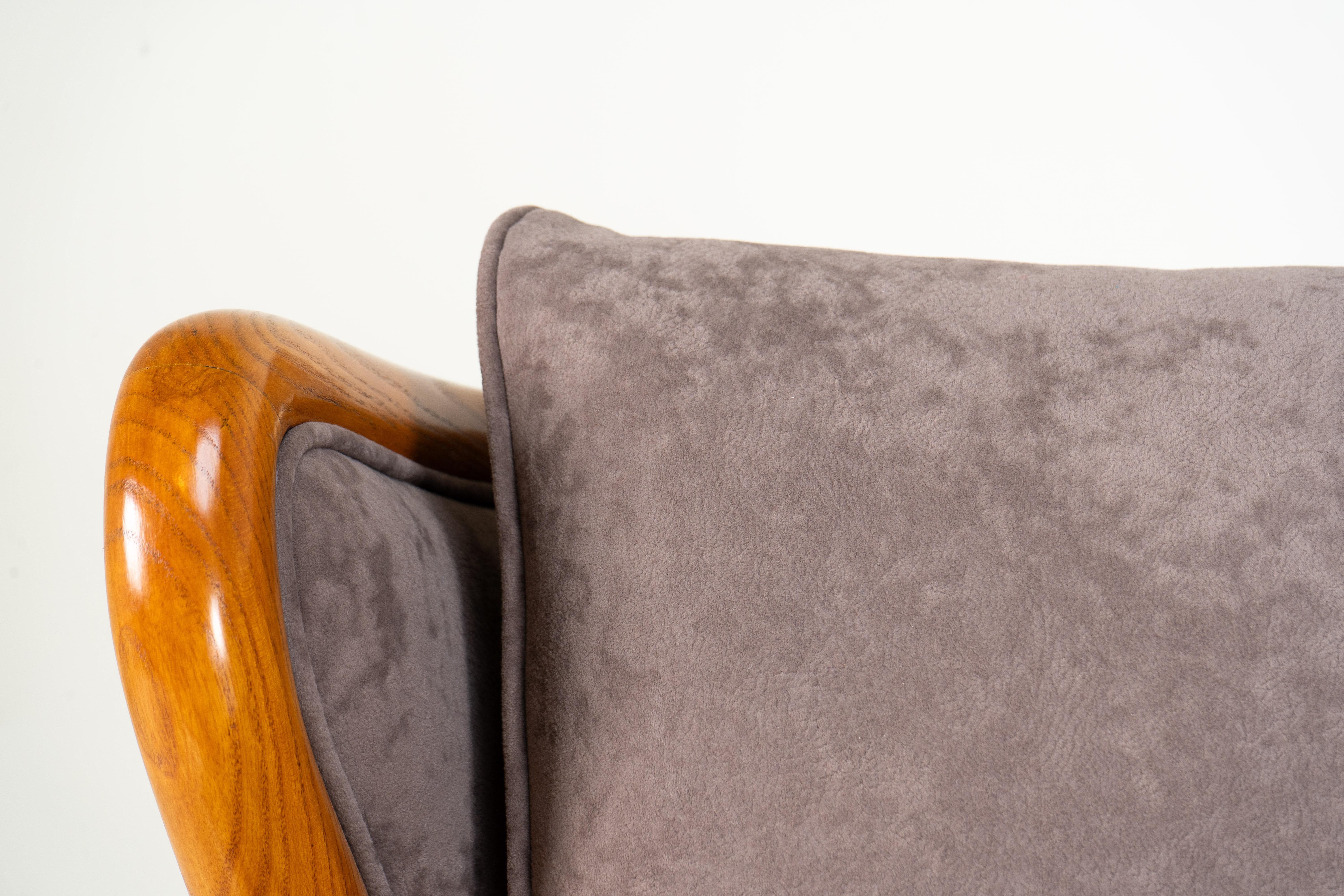 Paire de chaises longues du milieu du siècle avec accoudoirs en Wood Wood en vente 2