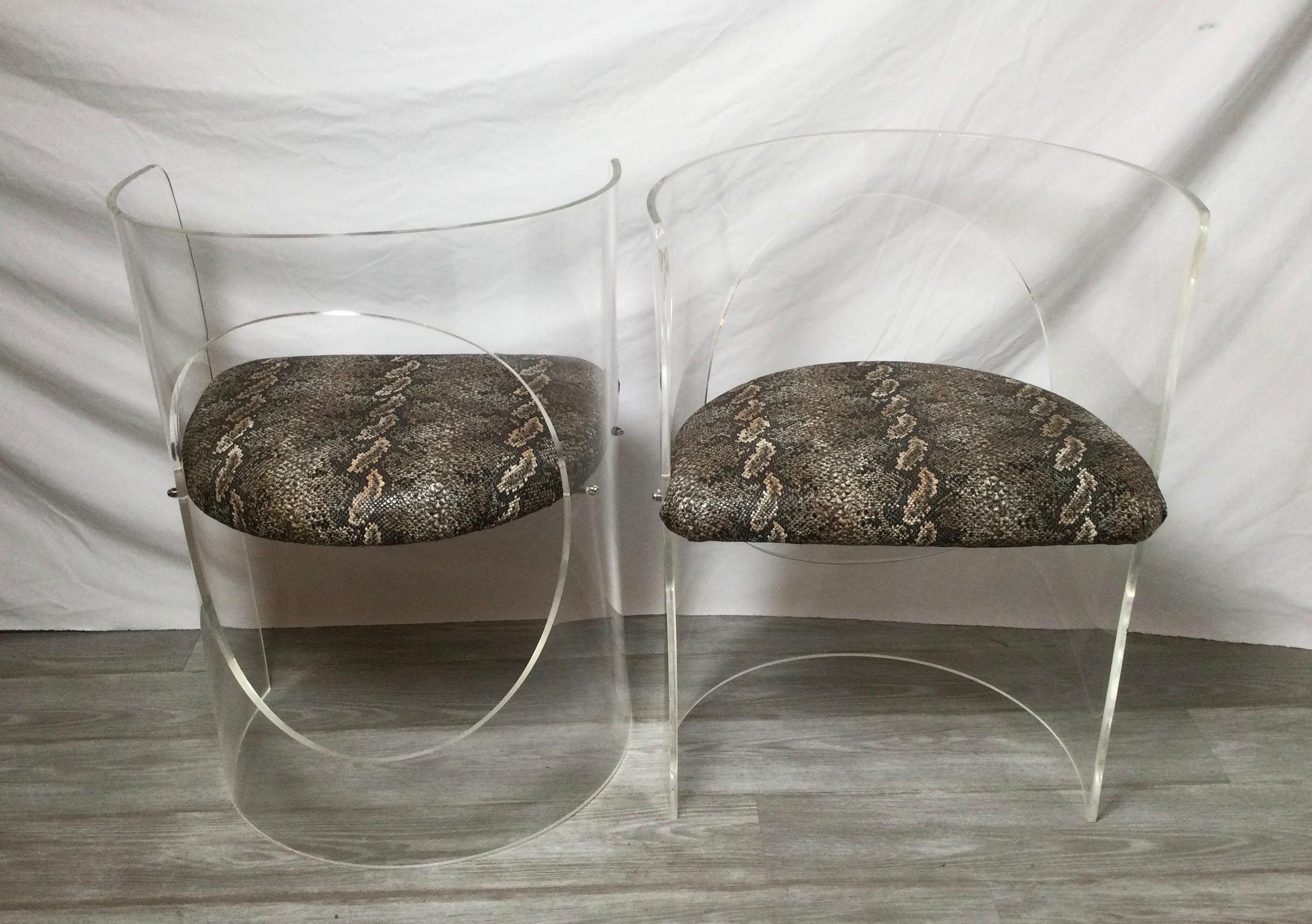 Mid-Century Modern Pair of Midcentury Lucite Chairs For Sale