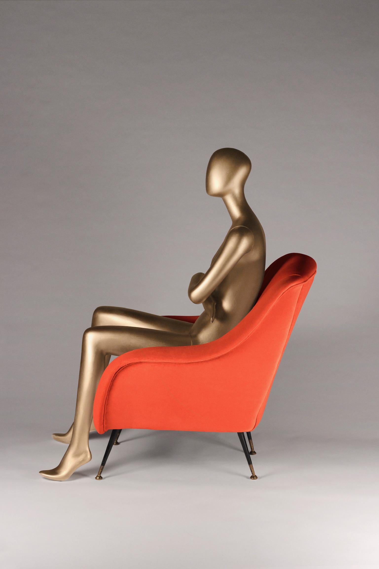 La chaise Sophia s'inspire du design italien des années 50 et est maintenant créée par des artisans anglais pour le 21ème siècle. Nous avons mis au point une chaise longue avec la possibilité d'en produire n'importe quel nombre selon vos