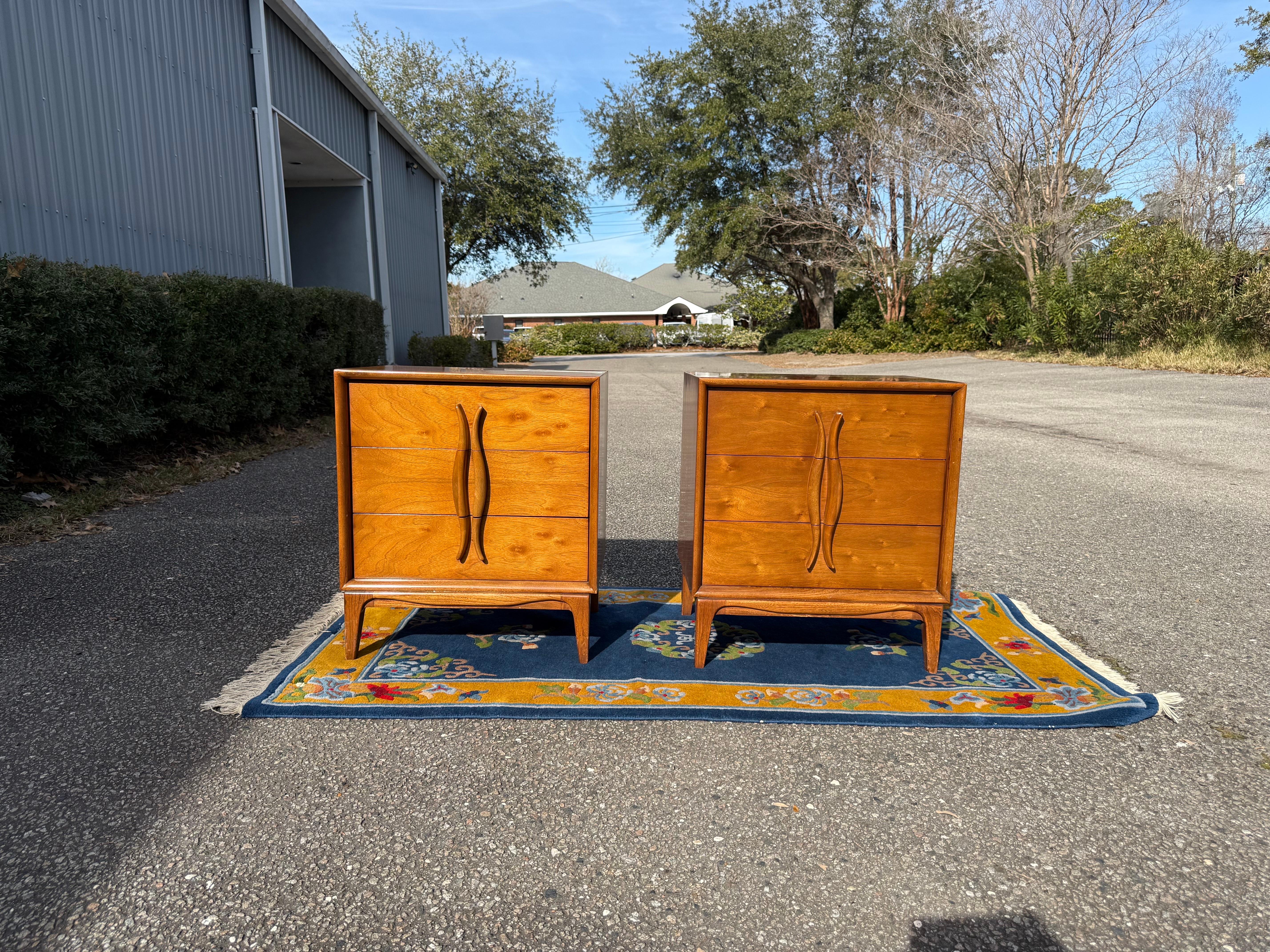 Mid-20th Century A pair of Mid-Century Modern 3 Drawer Sculptural Nightstands