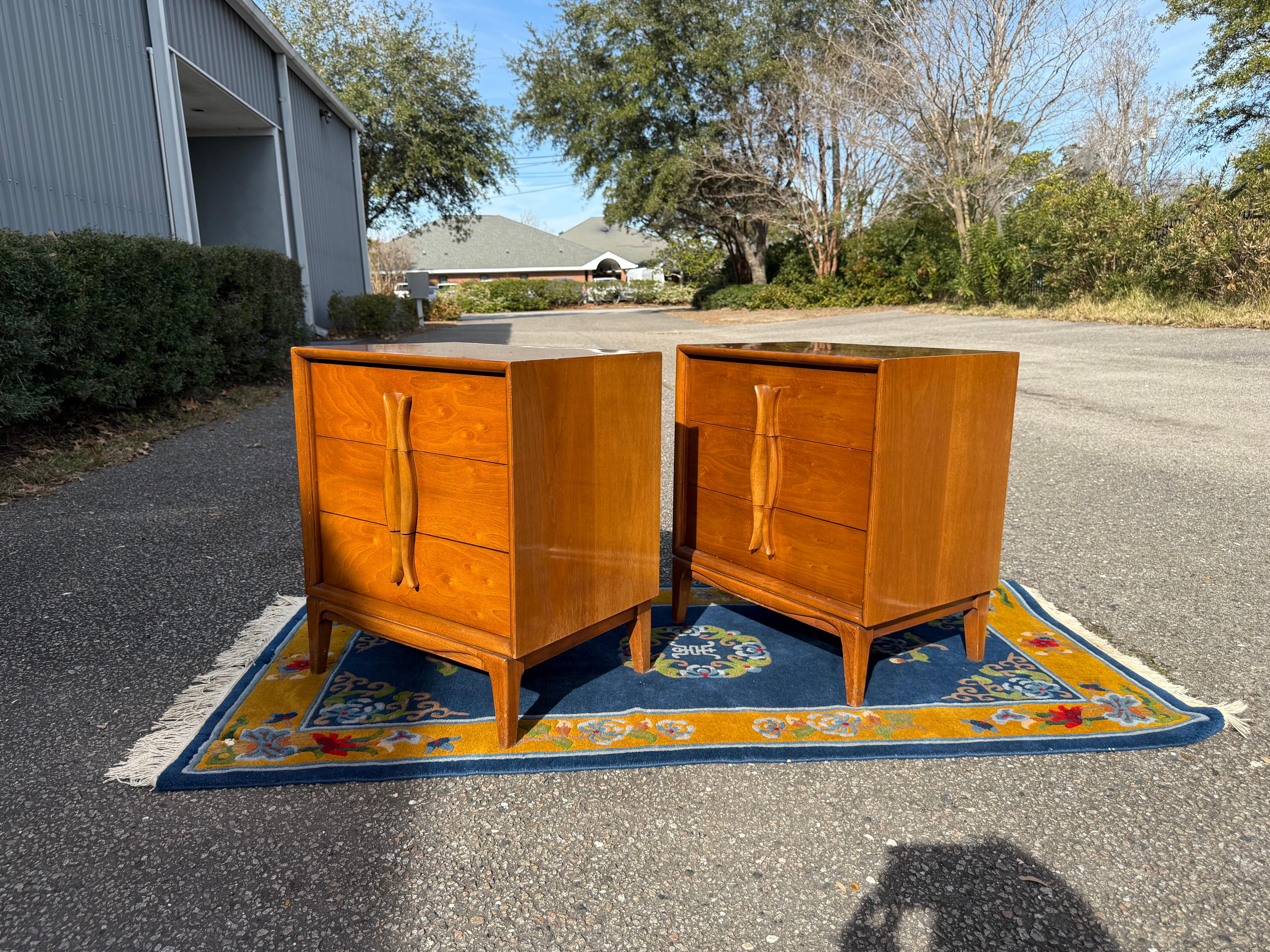 A pair of Mid-Century Modern 3 Drawer Sculptural Nightstands 2