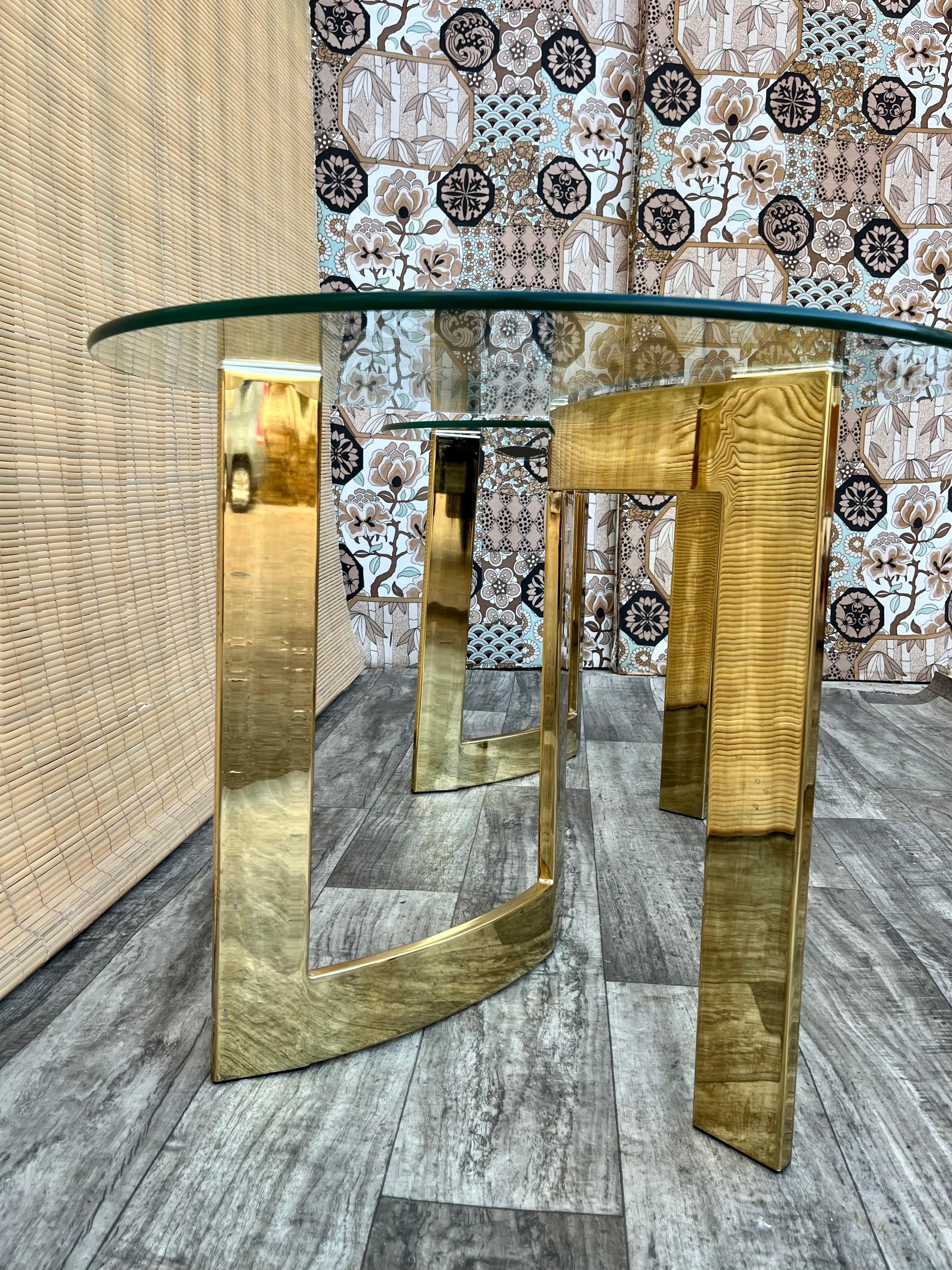A Pair of Mid Century Modern Brass Tables in the Milo Baughman Style. C. 1970s 5