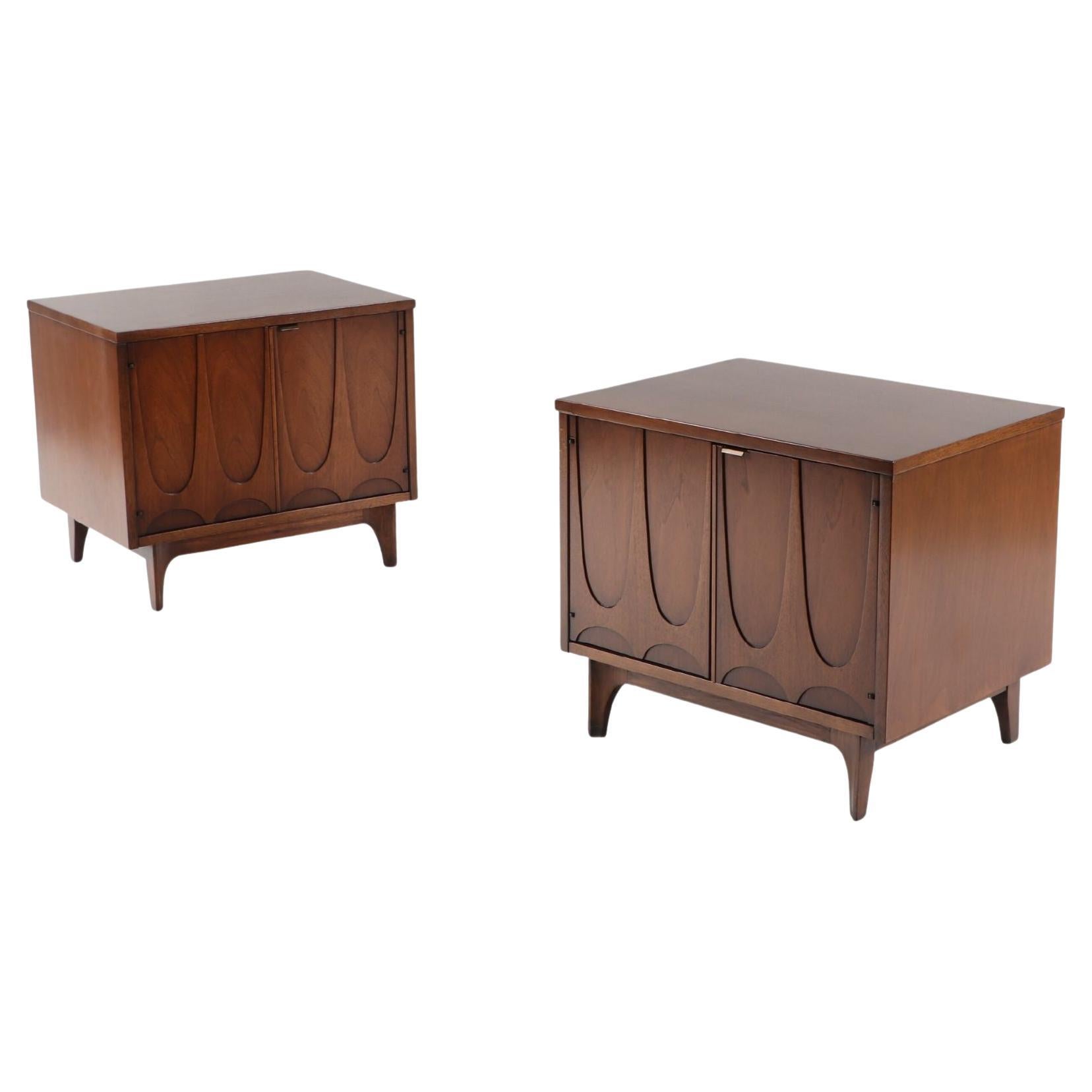 Mid-Century Modern Broyhill Brasilia Bedroom Set For Sale at 1stDibs