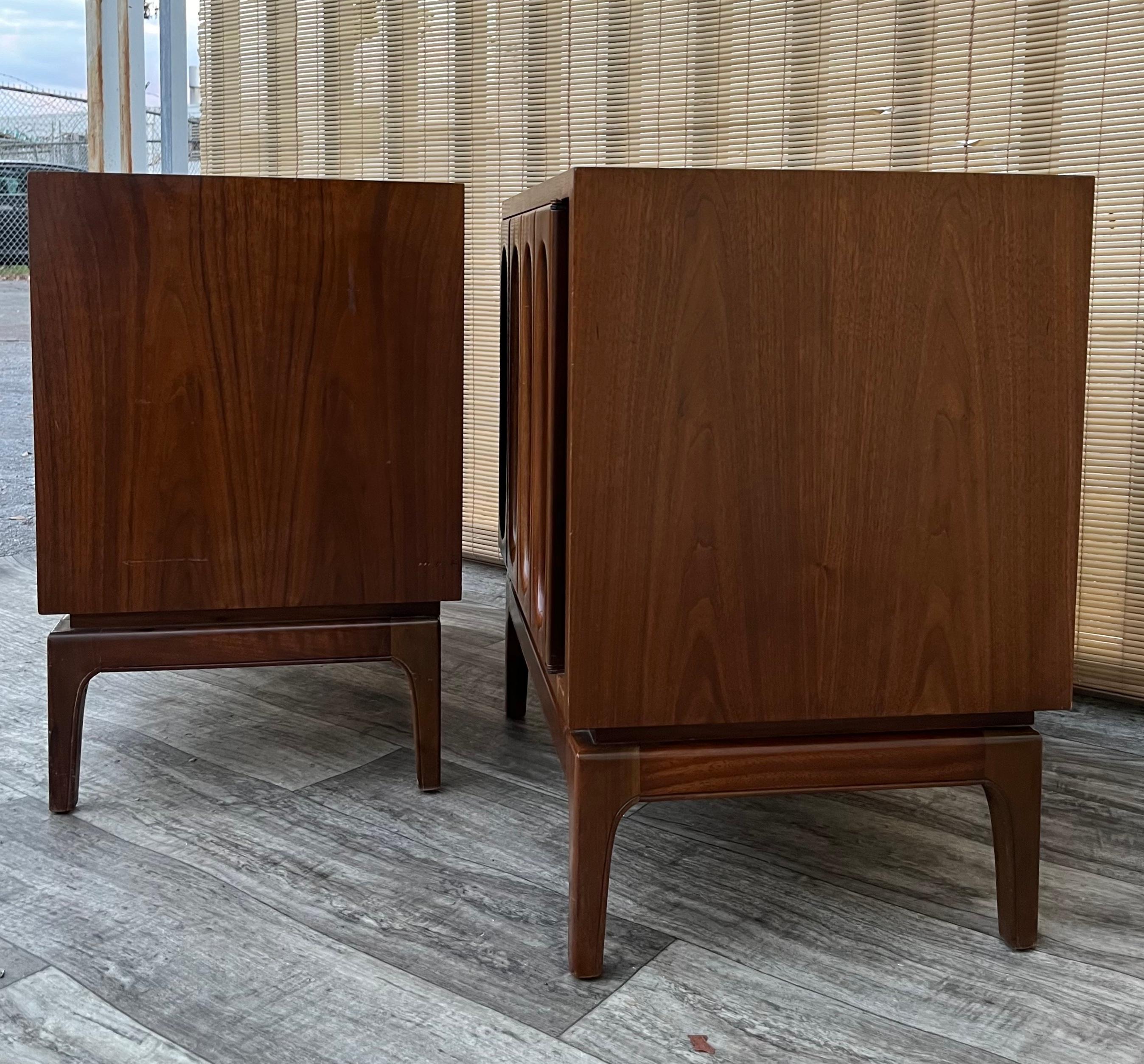A Pair of Mid Century Modern Brutalist Inspired Nightstands. Circa 1960s. For Sale 4