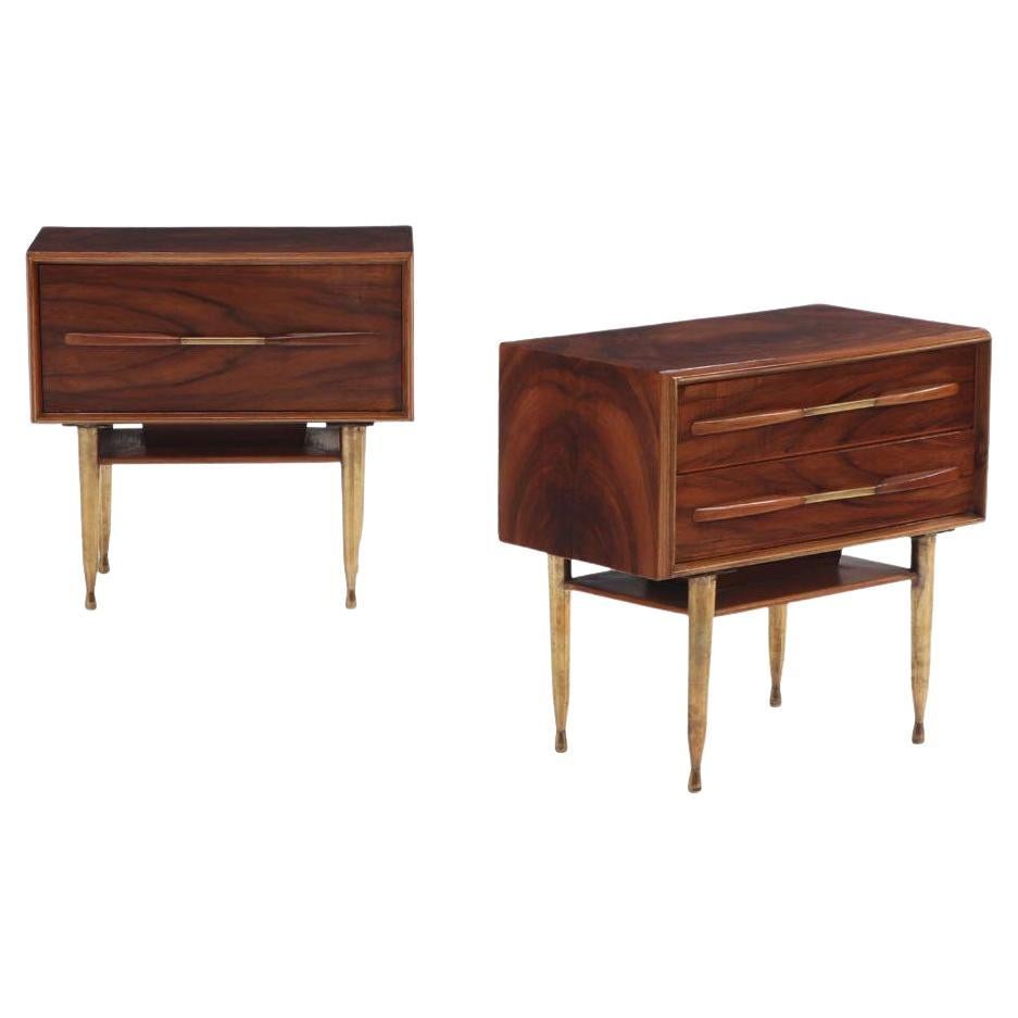 Ein Paar Mid Century Modern Burl Walnuss End Tables, C. 1960.